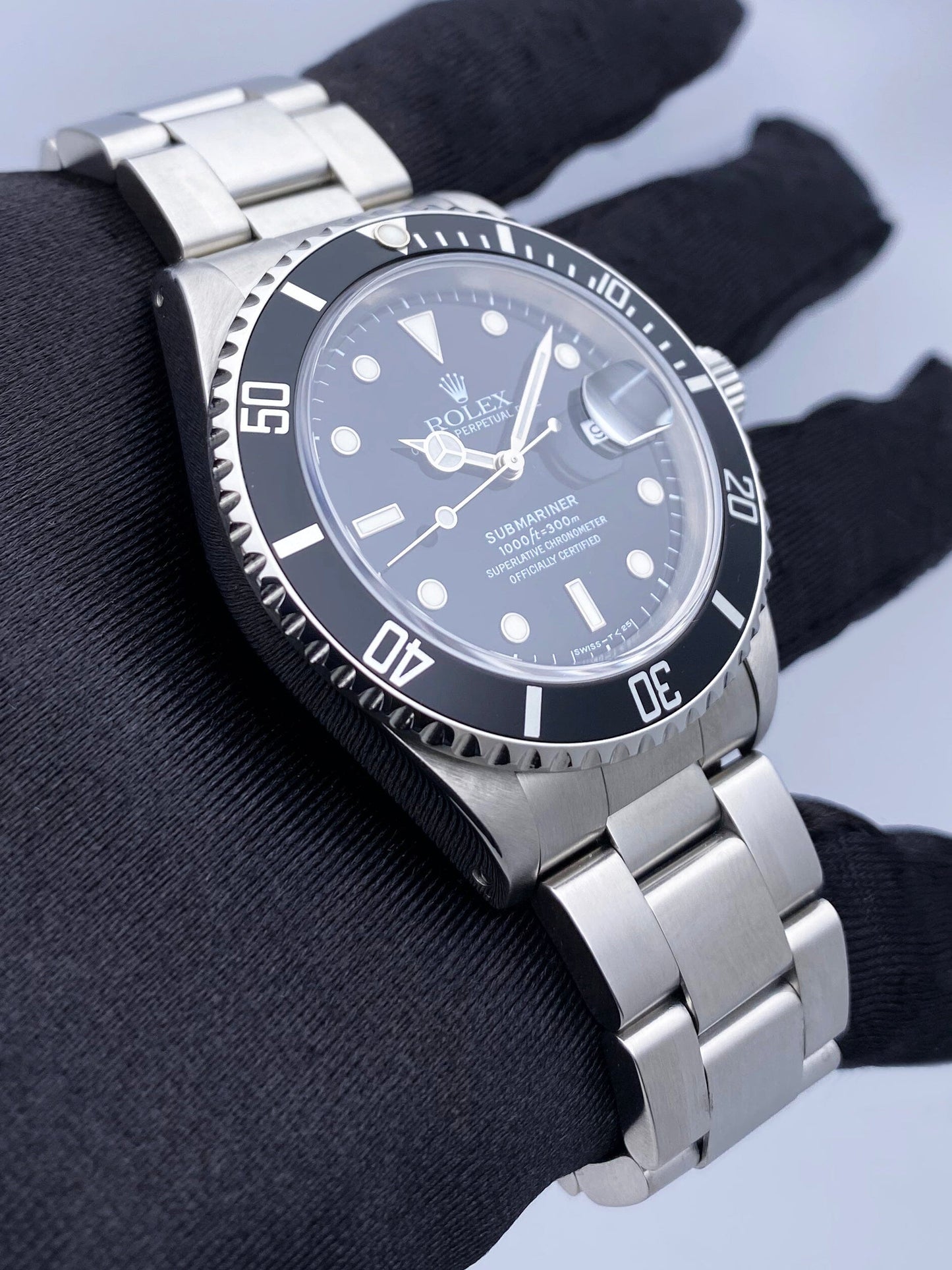 R08222201X_Submariner Date 16610_25_1998_3.jpg