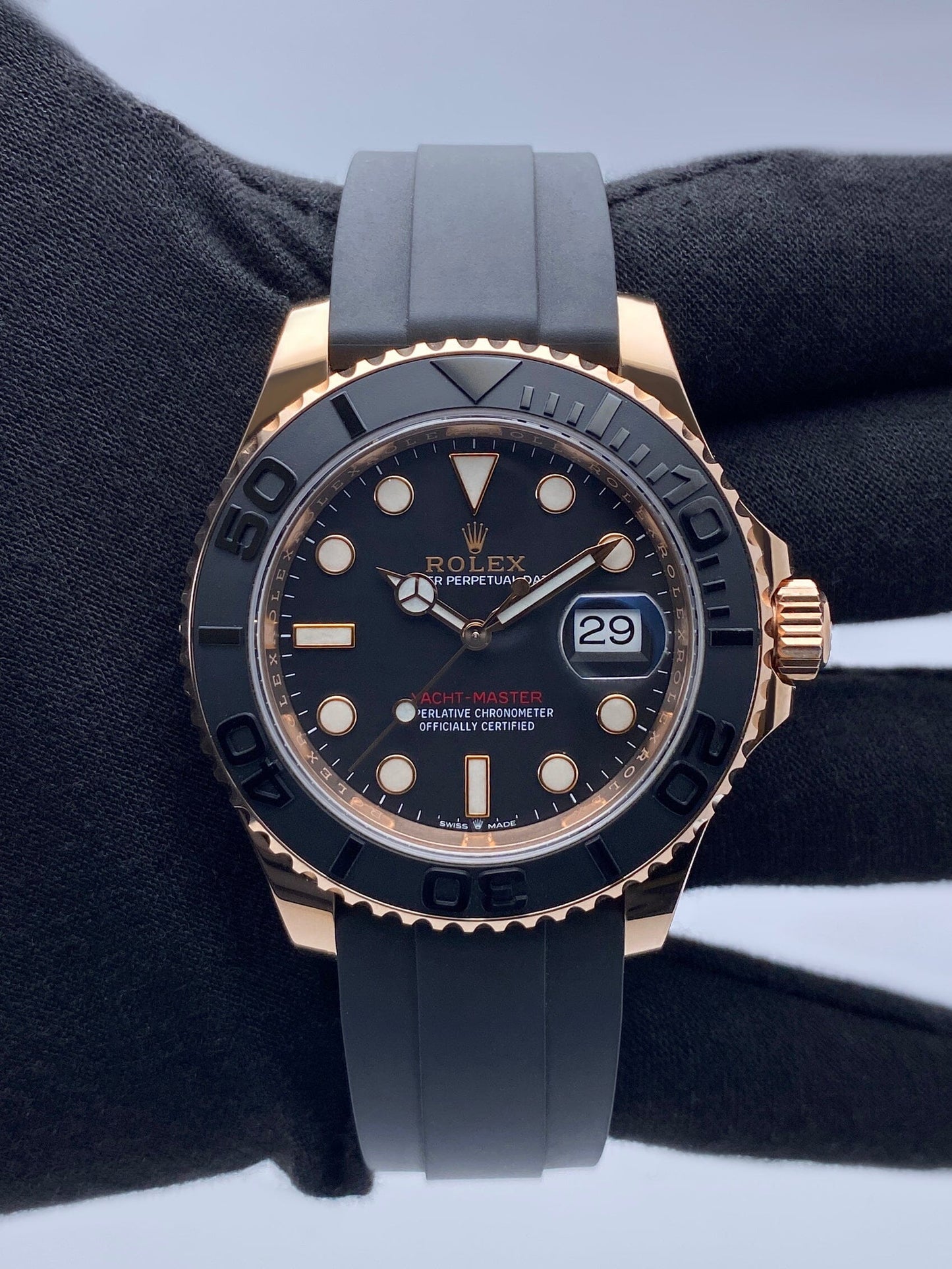 R126655BKIS-1_2.jpg