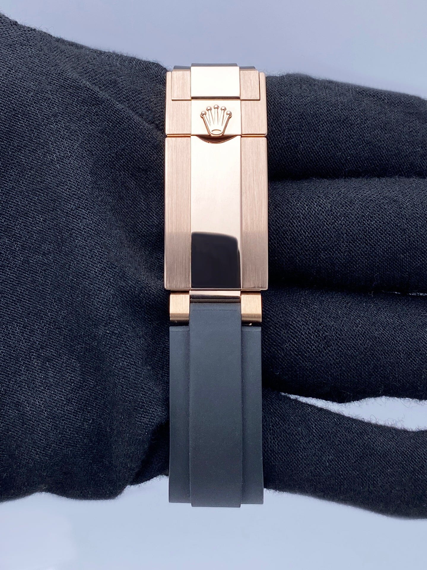 R12152201X_7_2.jpg