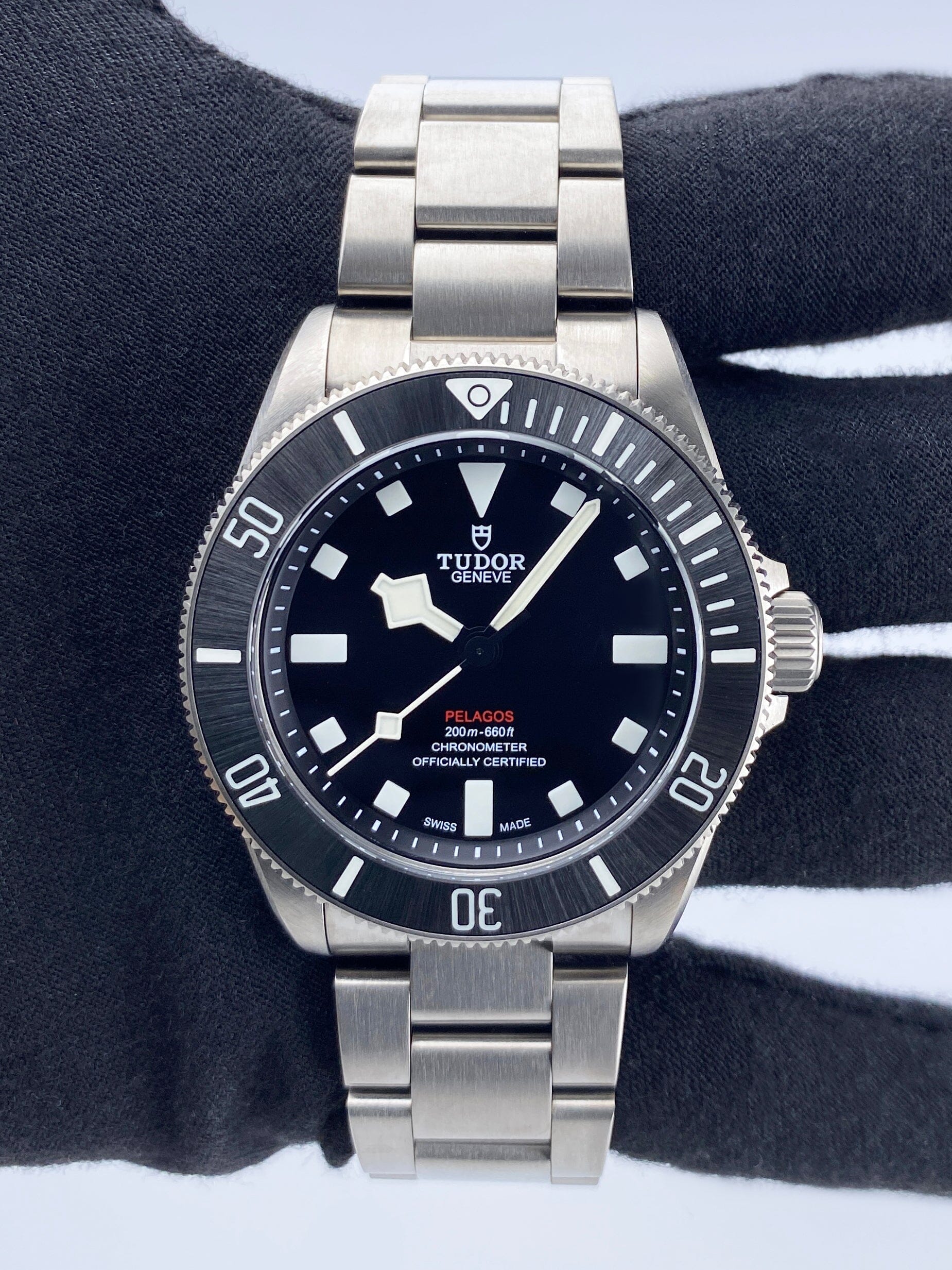 TM25407NBKIB-1_3.jpg