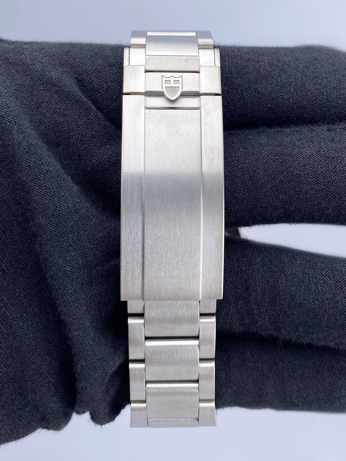 TM25407NBKIB-1_8.jpg