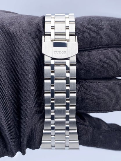 Tudor Royal 28600 Blue Dial Mens Watch Box Papers - Watches