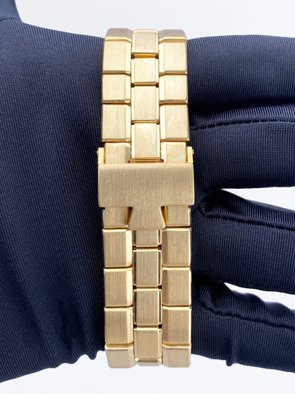 Vacheron Constantin Overseas 42050 18K Yellow Gold Mens Watch - Wristwatch