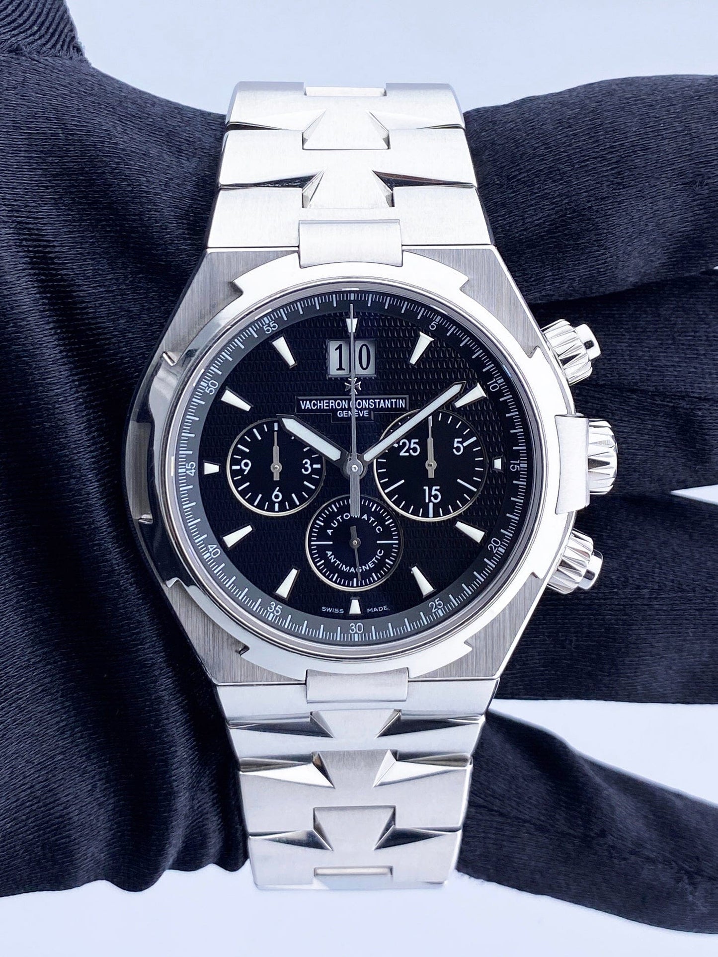 Vacheron Constantin Overseas 49150 Black Dial Mens Watch With Papers - Wristwatch