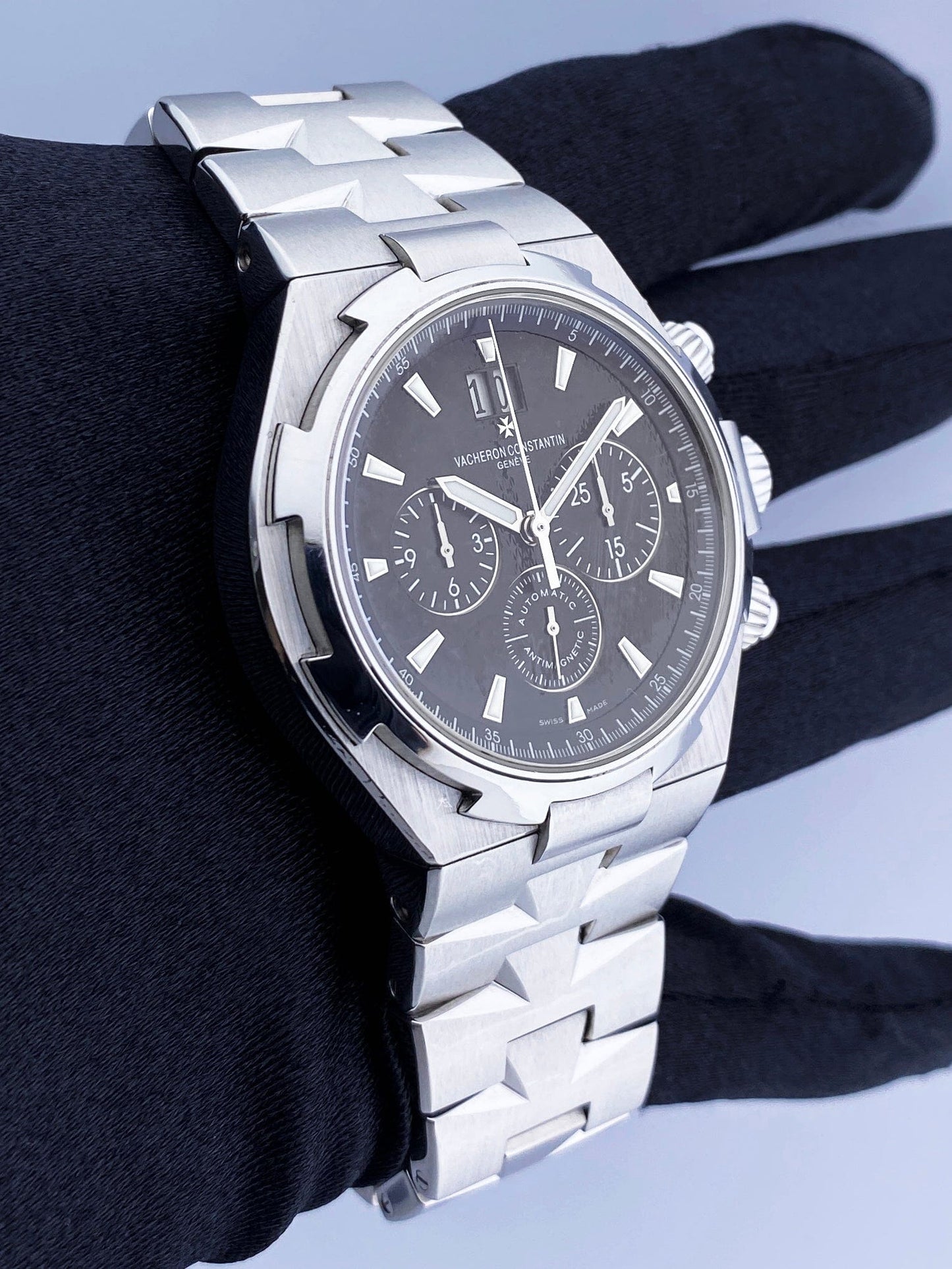 Vacheron Constantin Overseas 49150 Black Dial Mens Watch With Papers - Wristwatch