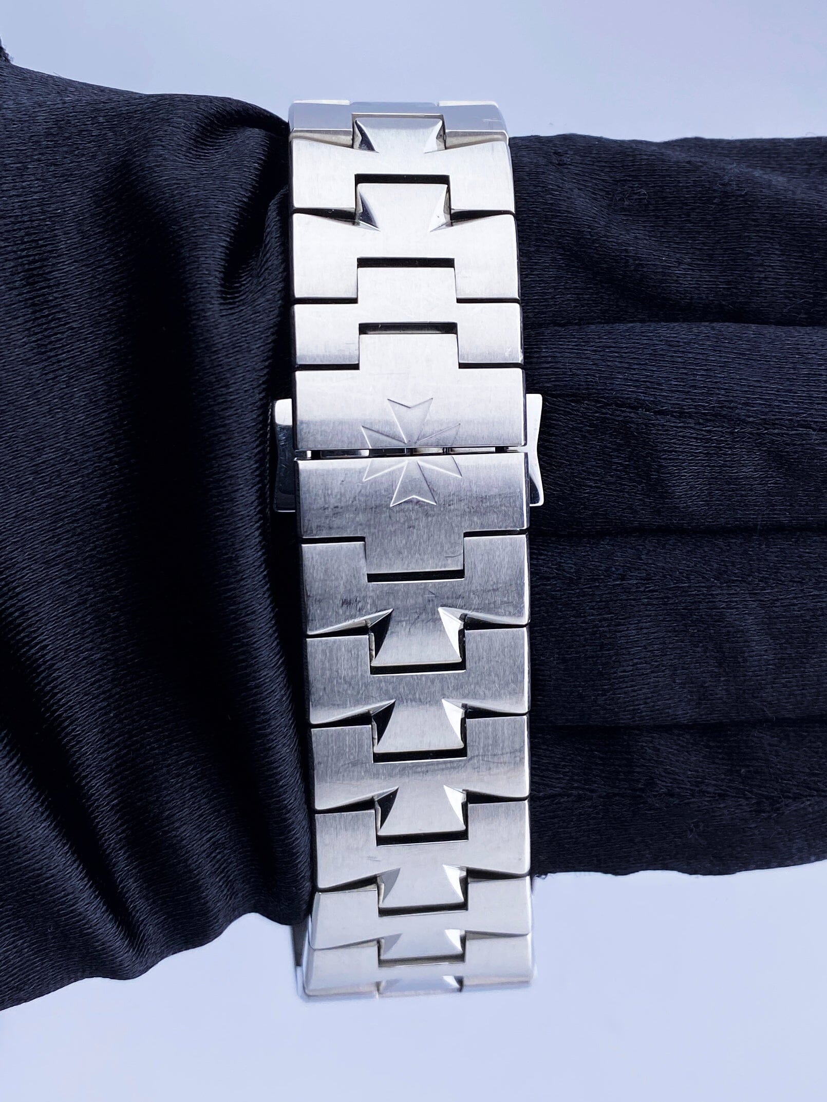 Vacheron Constantin Overseas 49150 Black Dial Mens Watch With Papers - Wristwatch