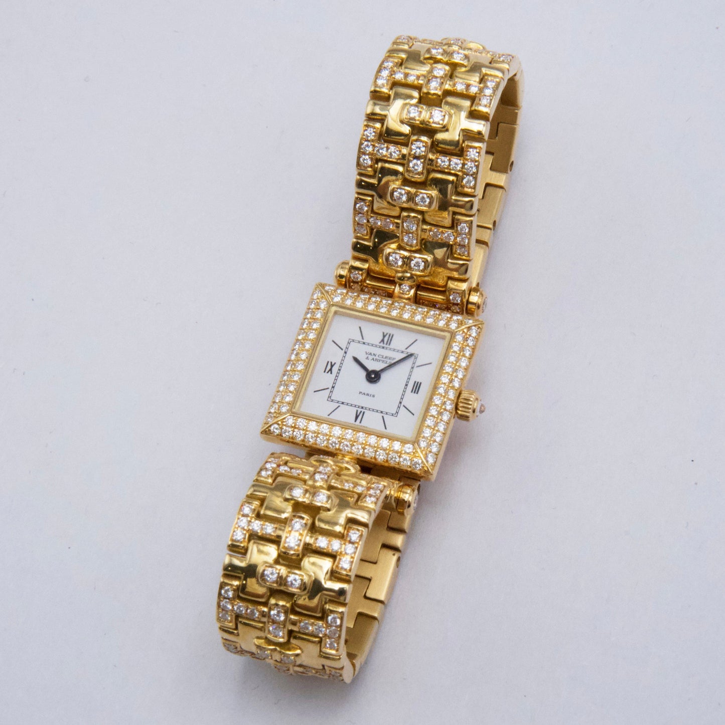Van Cleef & Arpels Classical 018645 B2 005 KN1 White Dial Ladies Watch Papers Box - Watches