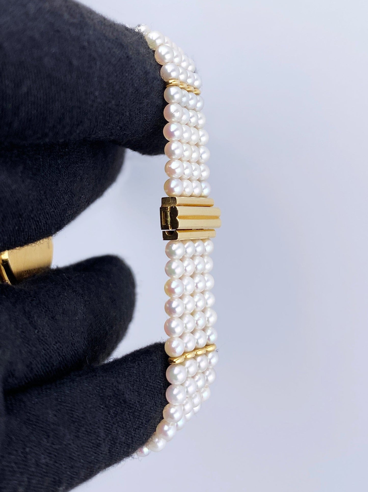 Van Cleef & Arpels La Collection Classic Paris 18901 B1 Diamond Ladies Watch - Watches