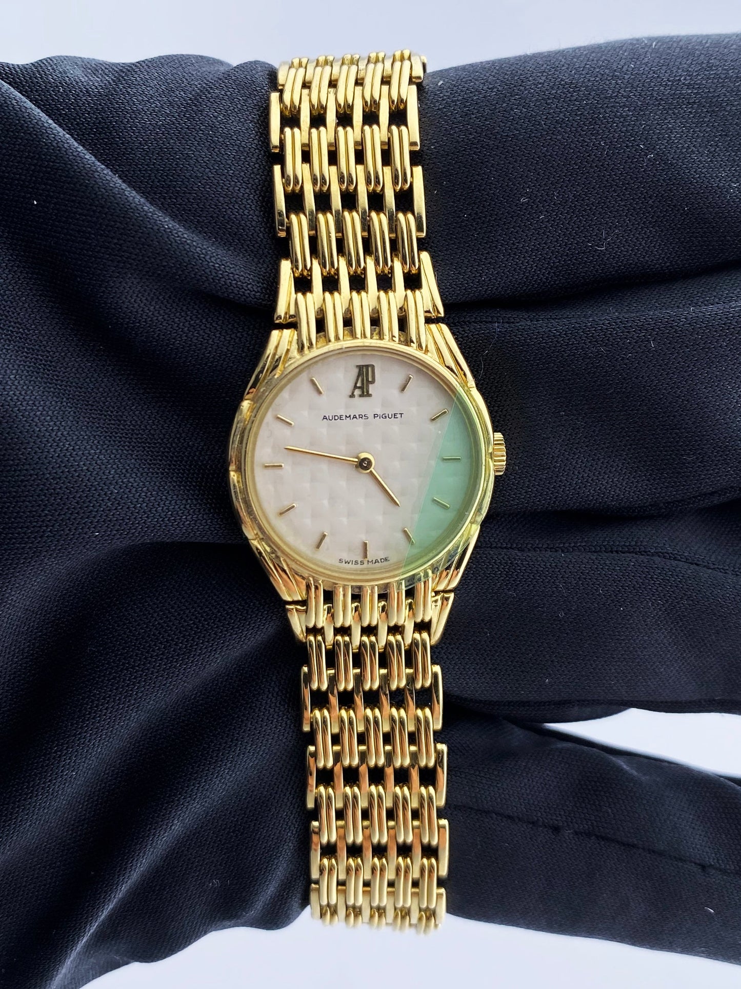 Audemars Piguet 18K Yellow Gold Ladies Watch Service Card - Wristwatch