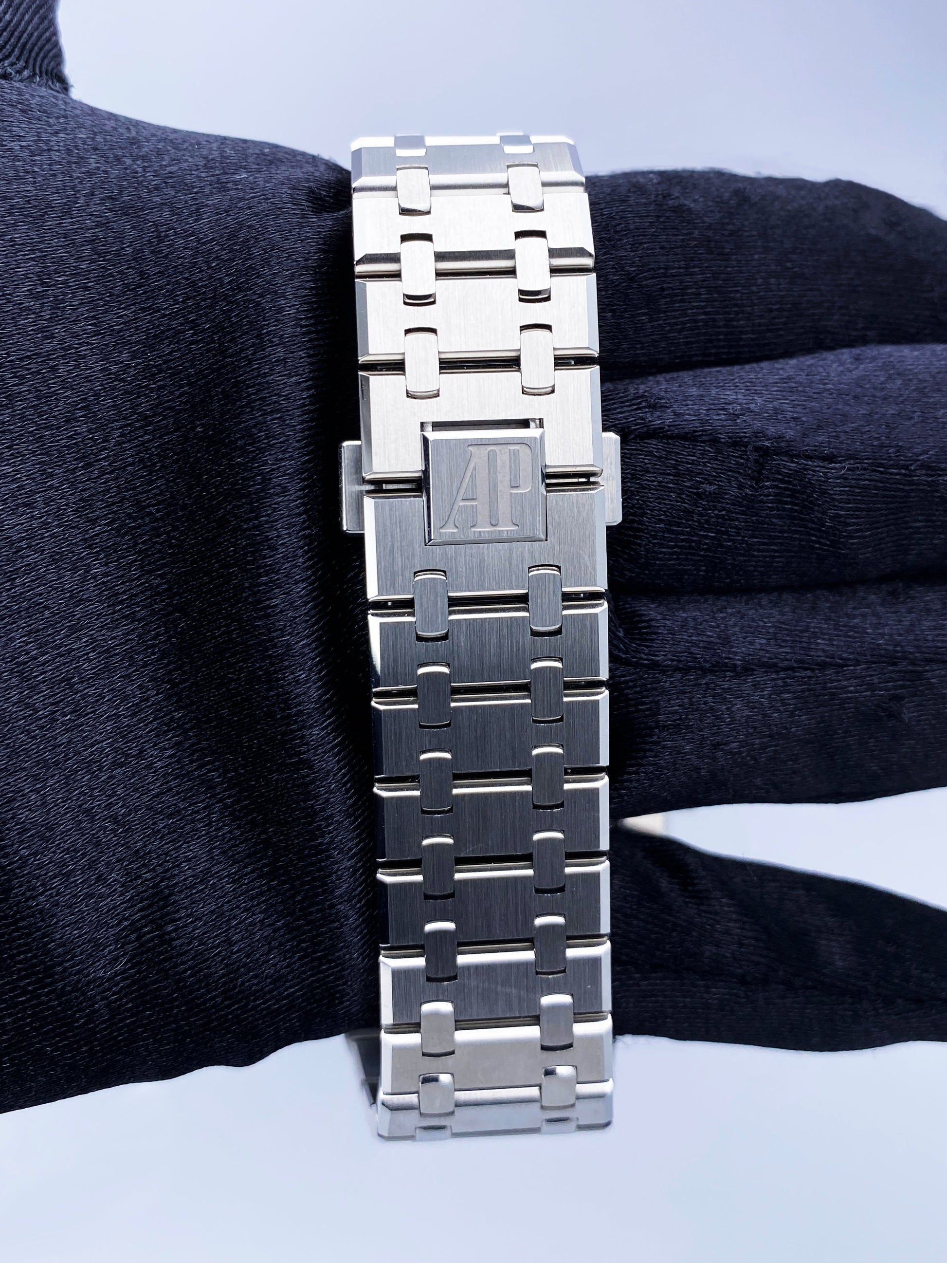 Audemars Piguet Royal Oak 15500ST Silver Dial Mens Watch Box Papers - Virtual