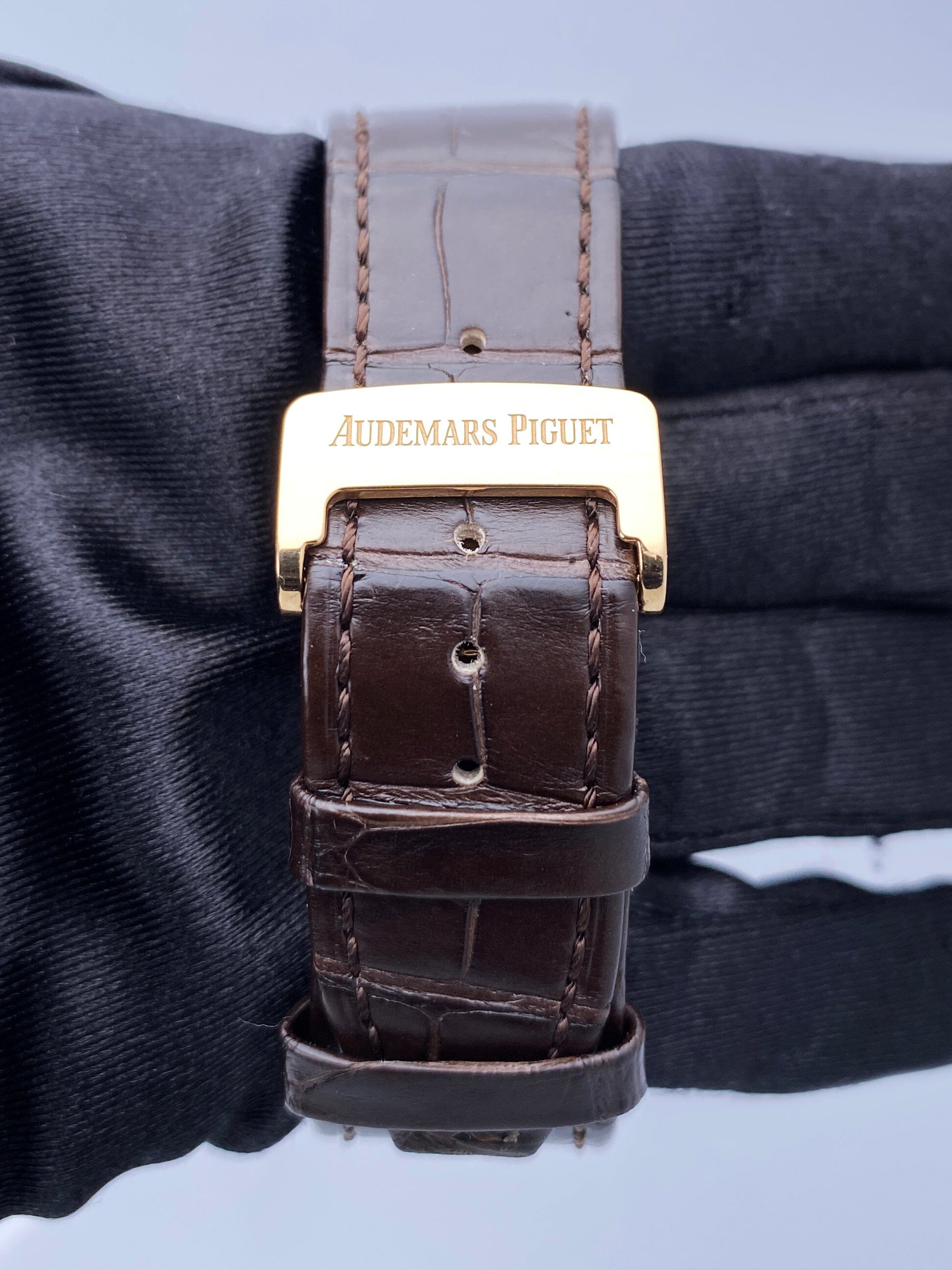 Audemars Piguet Royal Oak 26331OR 18k Rose Gold Mens Watch Box Papers