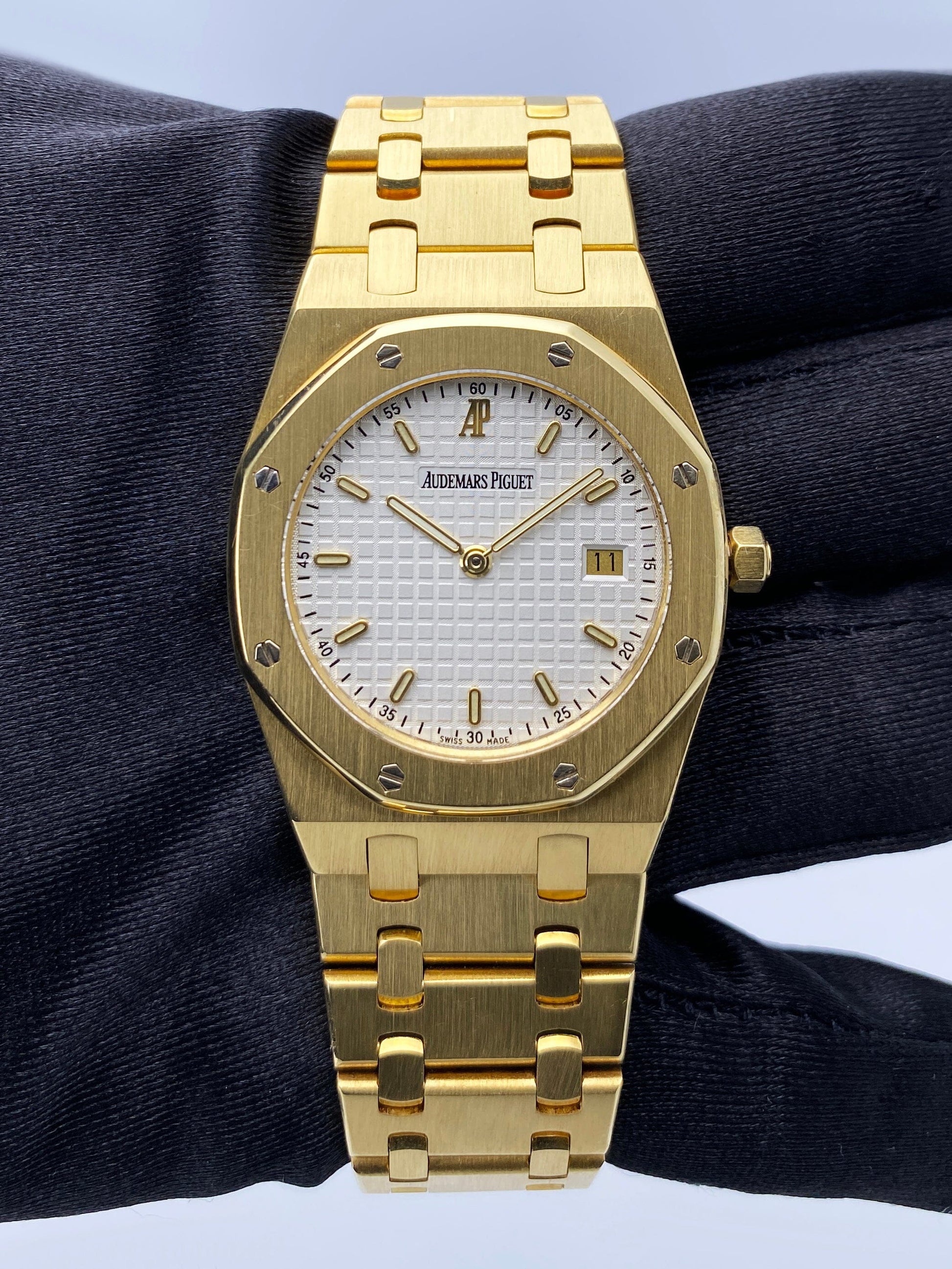 Audemars Piguet Royal Oak 56175BA White Dial 18K Yellow Gold Watch - Watches