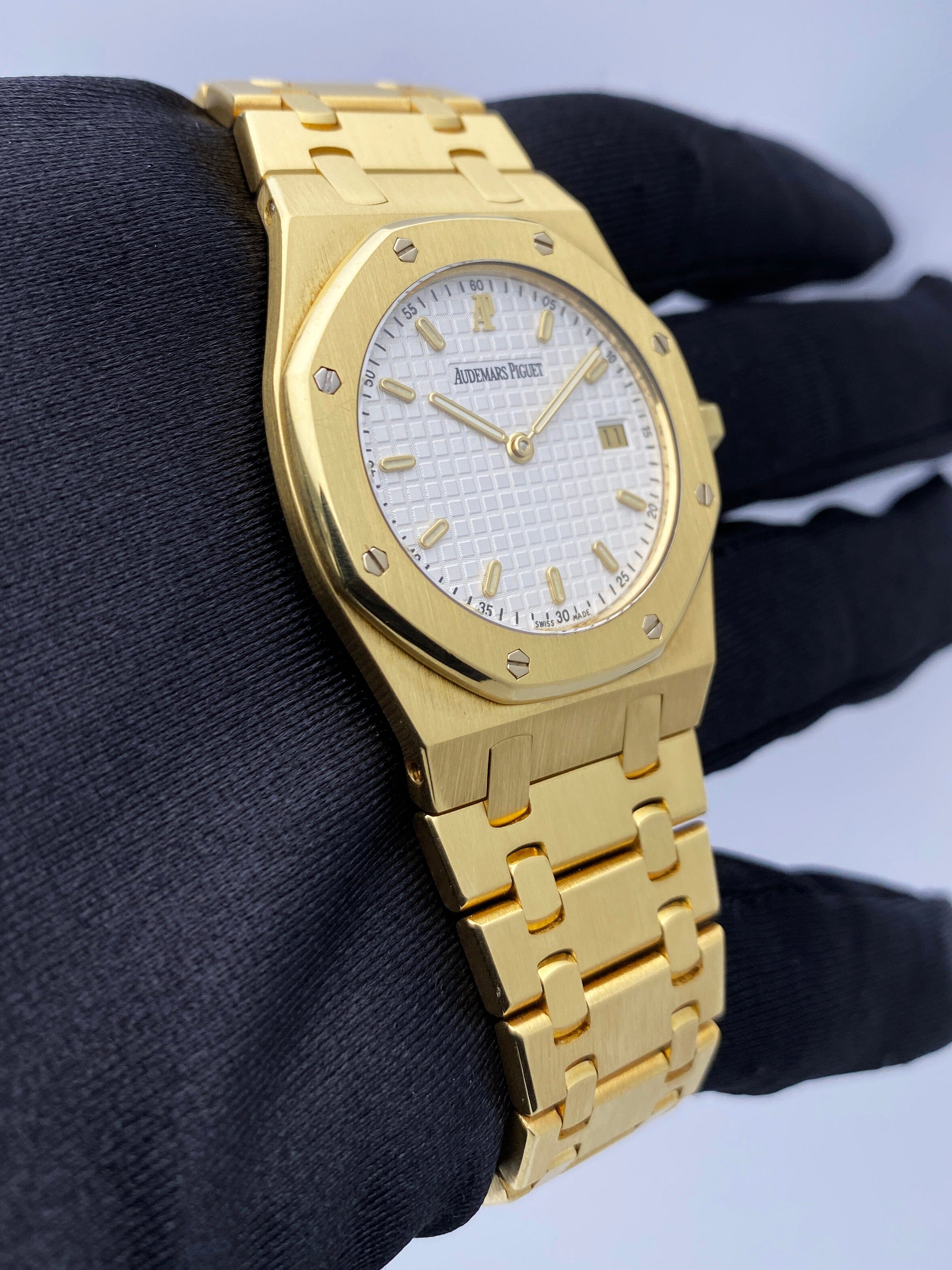 Audemars Piguet Royal Oak 56175BA White Dial 18K Yellow Gold