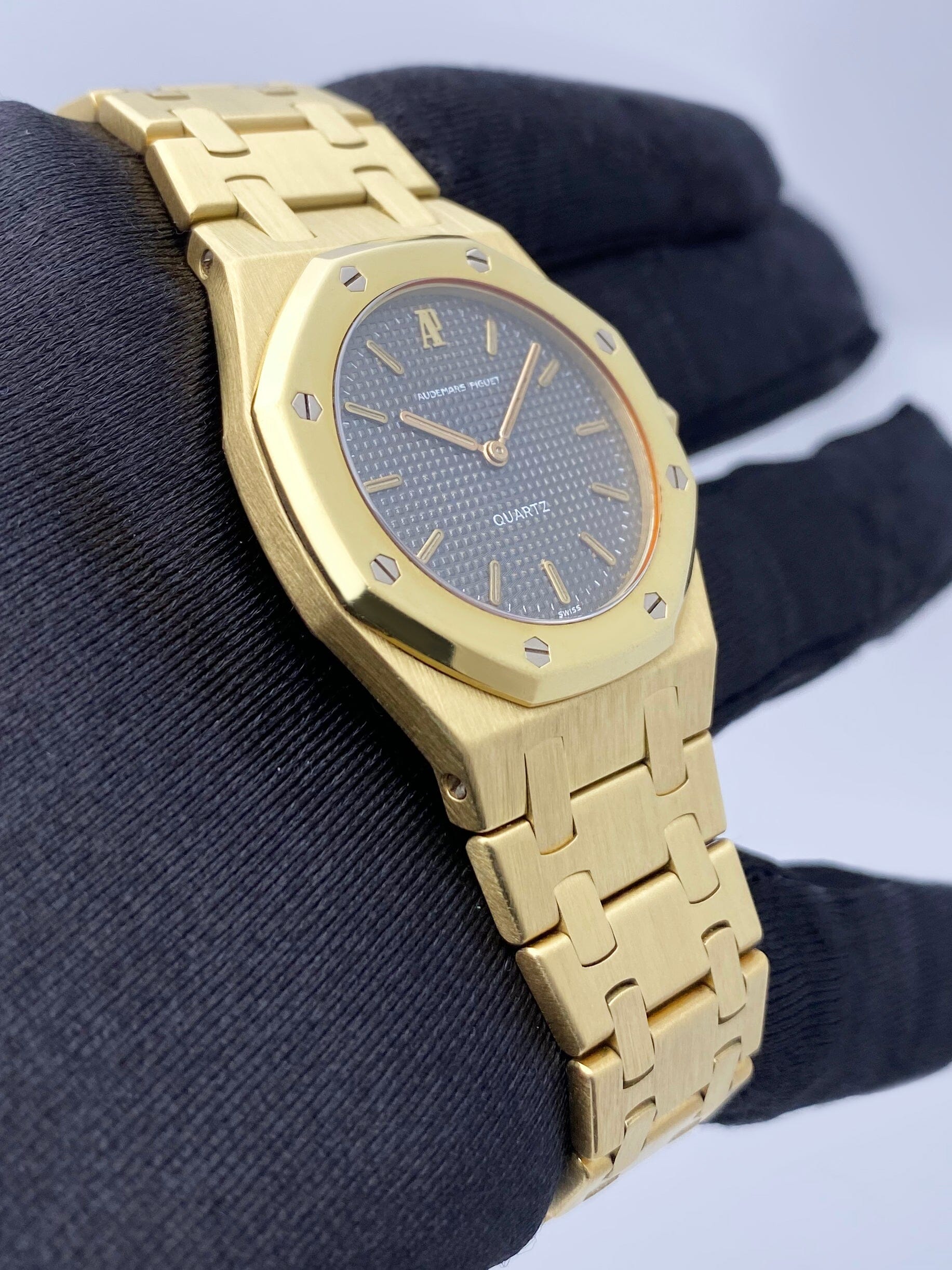 Audemars Piguet Royal Oak 6007BA 18K Yellow Gold Ladies Watch - Wristwatch