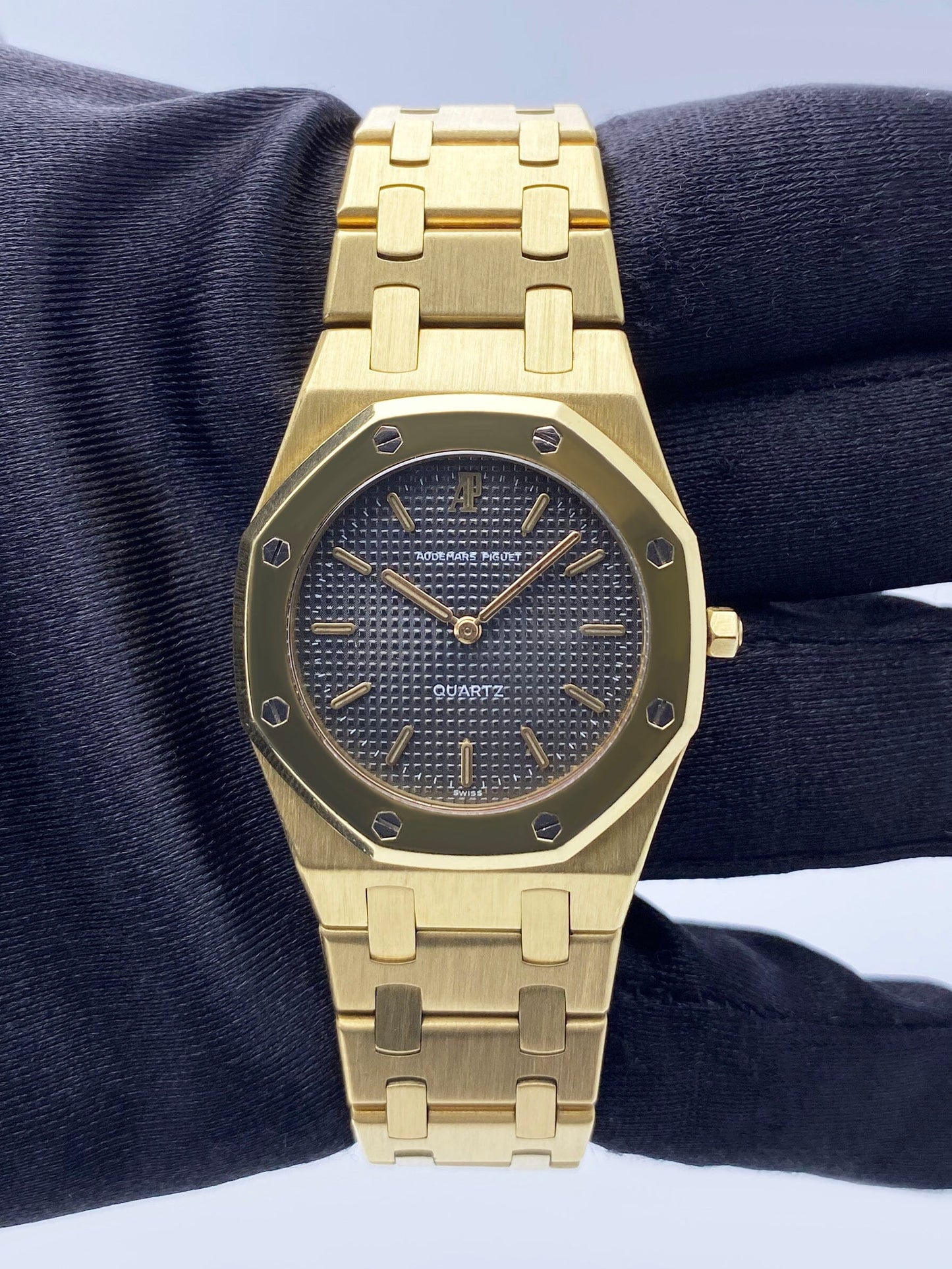 Audemars Piguet Royal Oak 6007BA 18K Yellow Gold Ladies Watch - Wristwatch