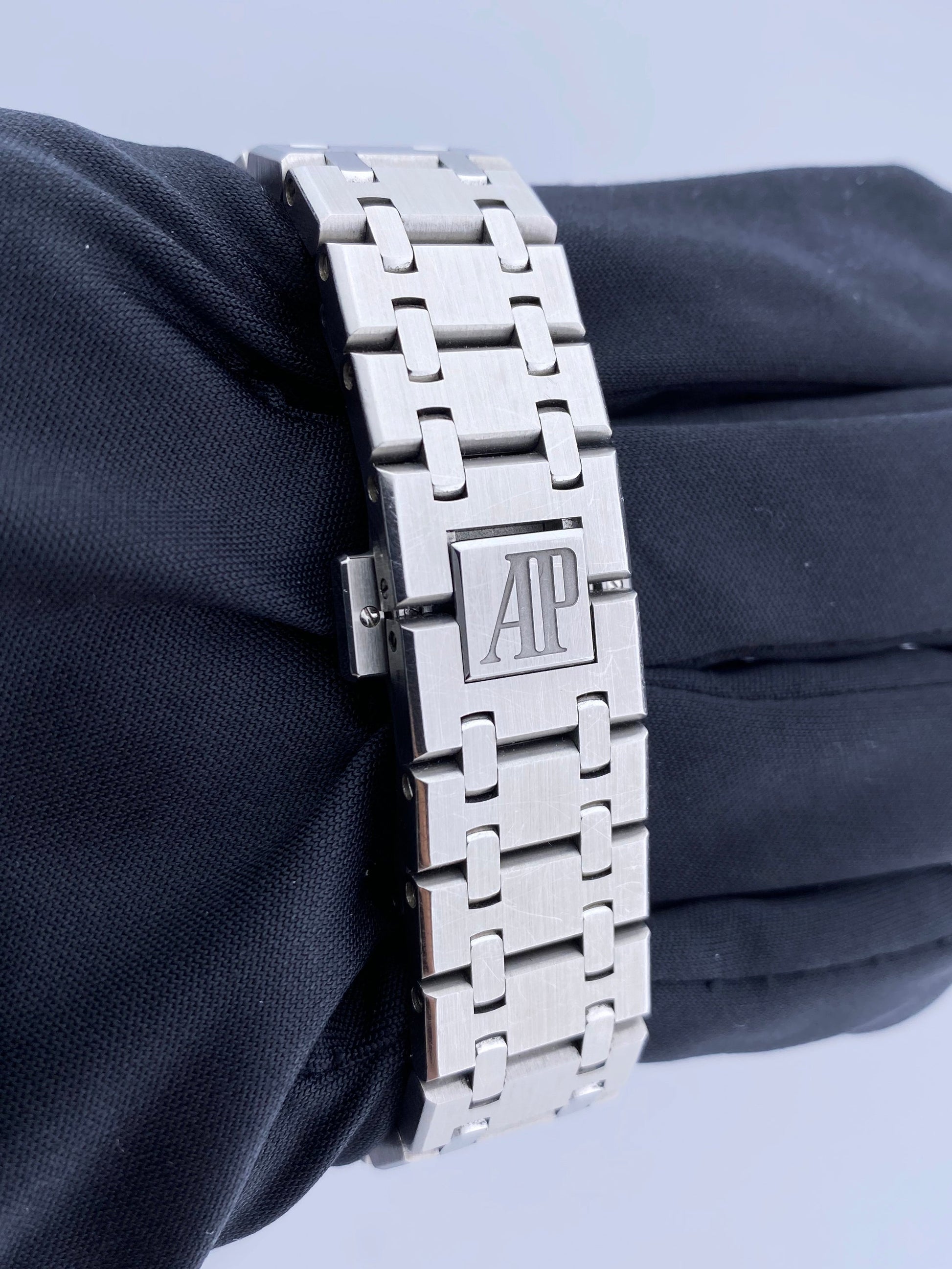 Audemars Piguet Royal Oak 67651ST Ladies Watch Box & Papers