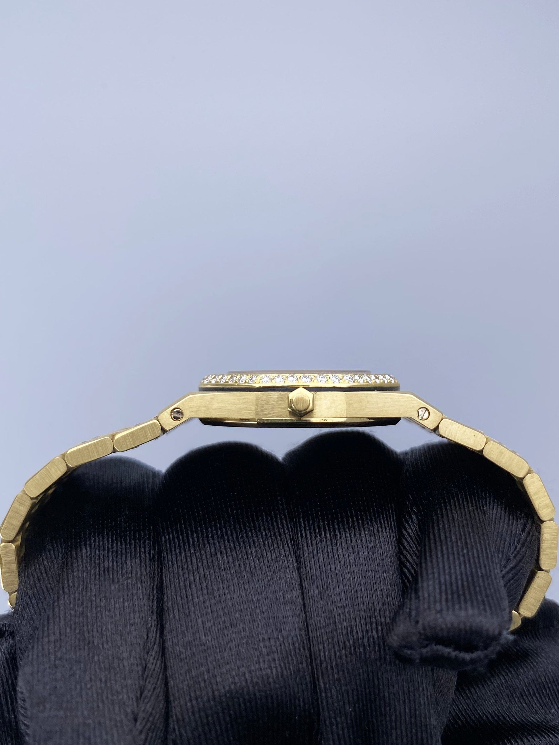 Audemars Piguet Royal Oak Diamond 18K Yellow Gold Ladies Watch