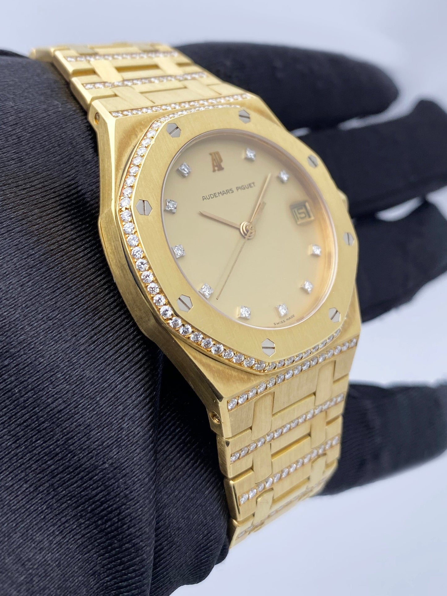 Audemars Piguet Royal Oak Diamond Champagne Dial 18K Yellow Gold Mens Watch - Watches