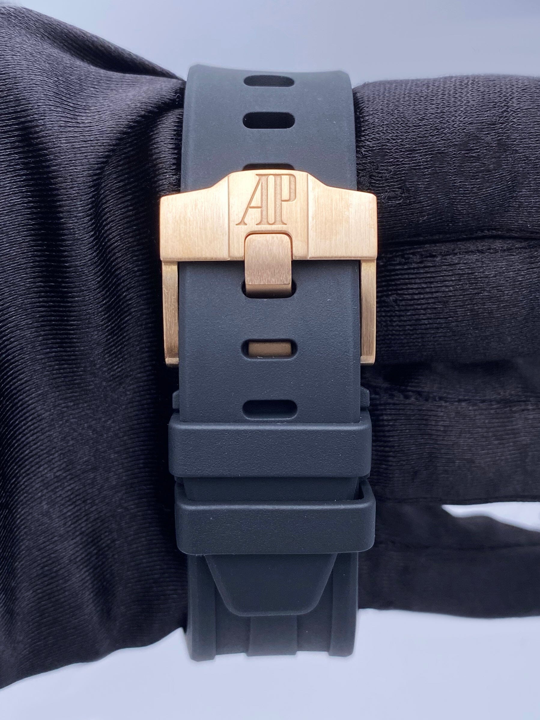 Audemars Piguet Royal Oak Offshore 26470OR Mens Watch - Watches