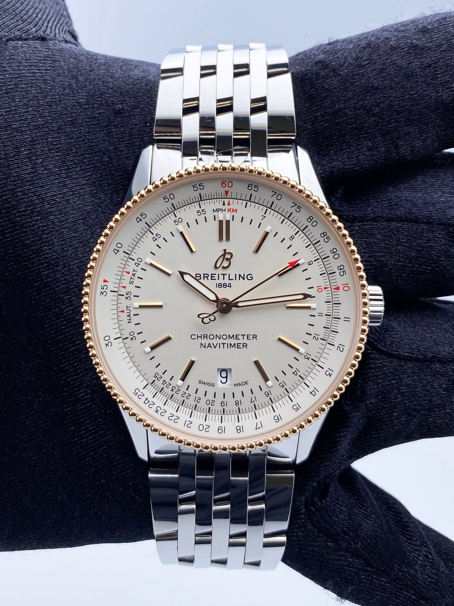 Breitling Navitimer Automatic 41 U17326 Mens Watch Box Papers - Wristwatch