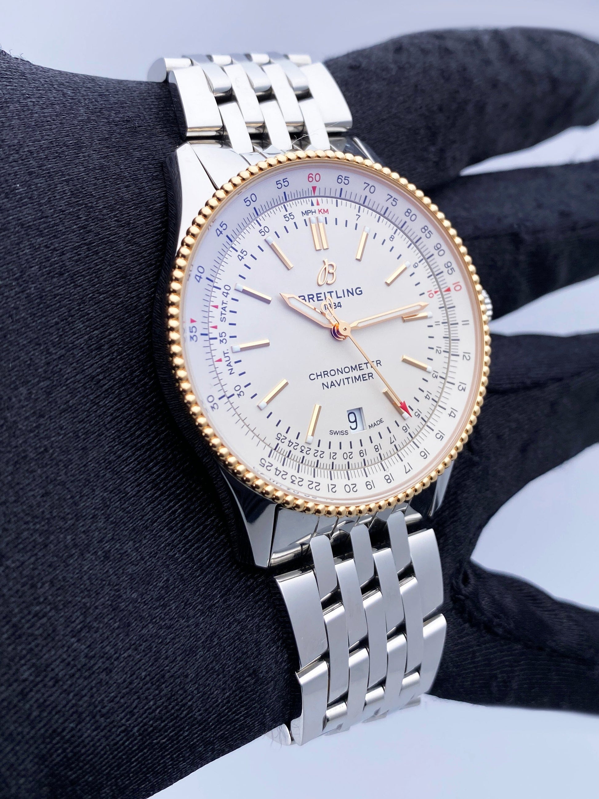 Breitling Navitimer Automatic 41 U17326 Mens Watch Box Papers - Wristwatch
