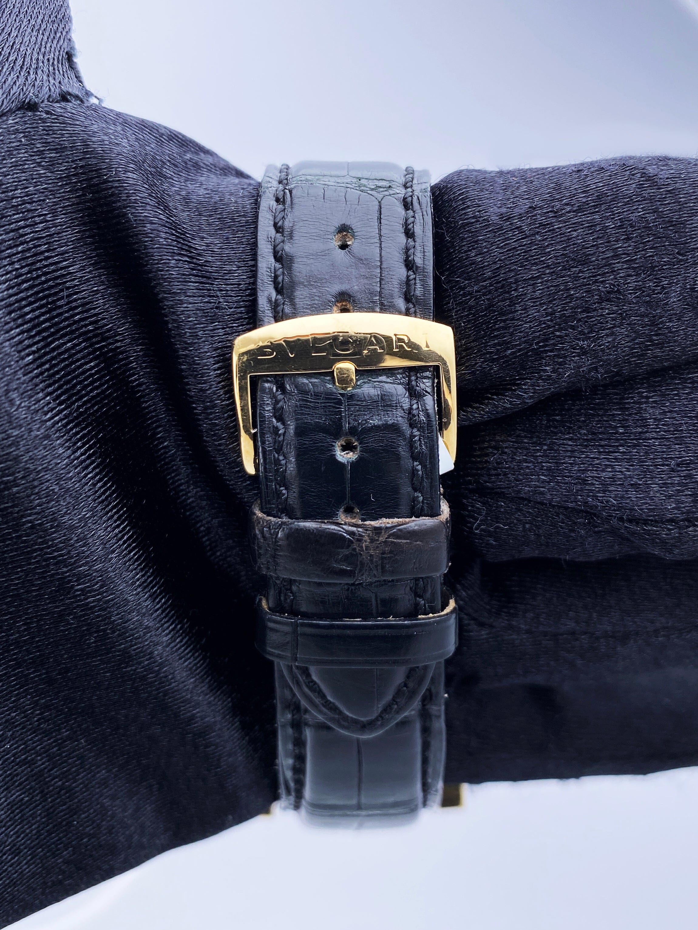 Bvlgari Rettangolo RTC 49 G 18K Yellow Gold Mens Watch | – Phigora