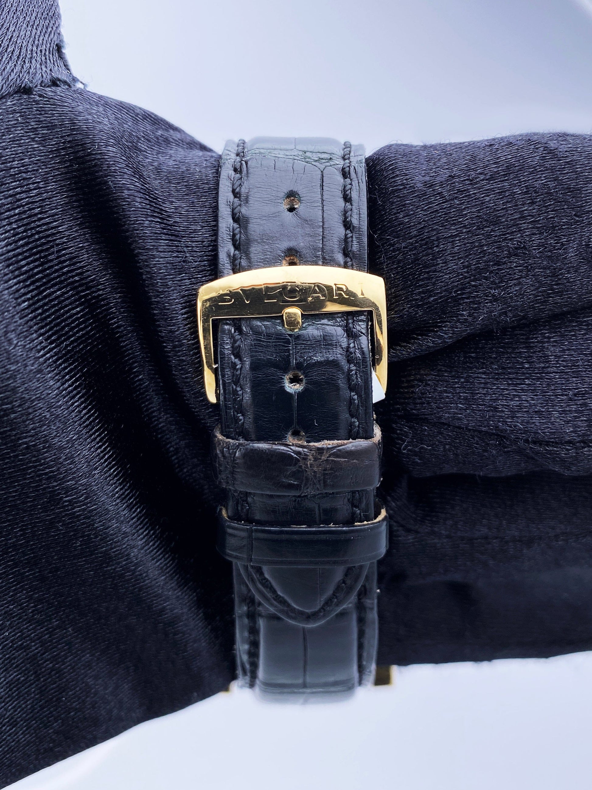 Bvlgari Rettangolo RTC 49 G 18K Yellow Gold Mens Watch
