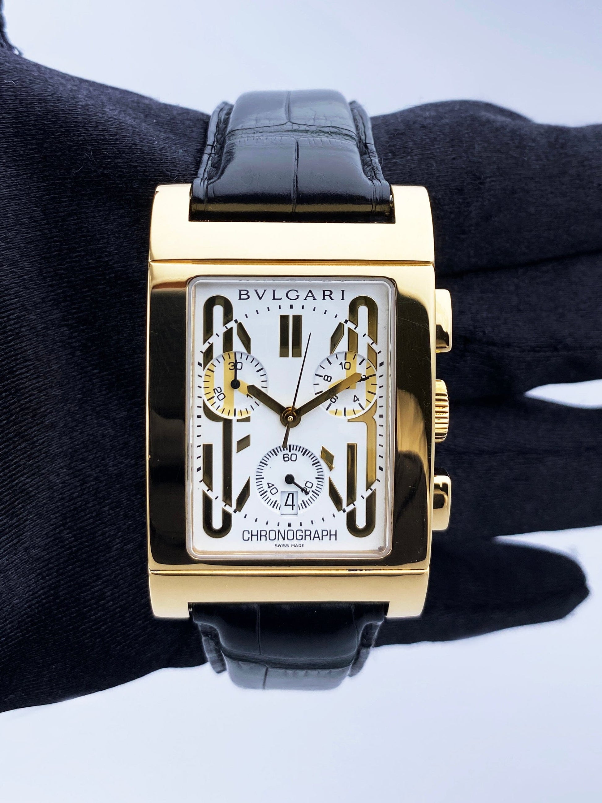 Bvlgari Rettangolo RTC 49 G 18K Yellow Gold Mens Watch