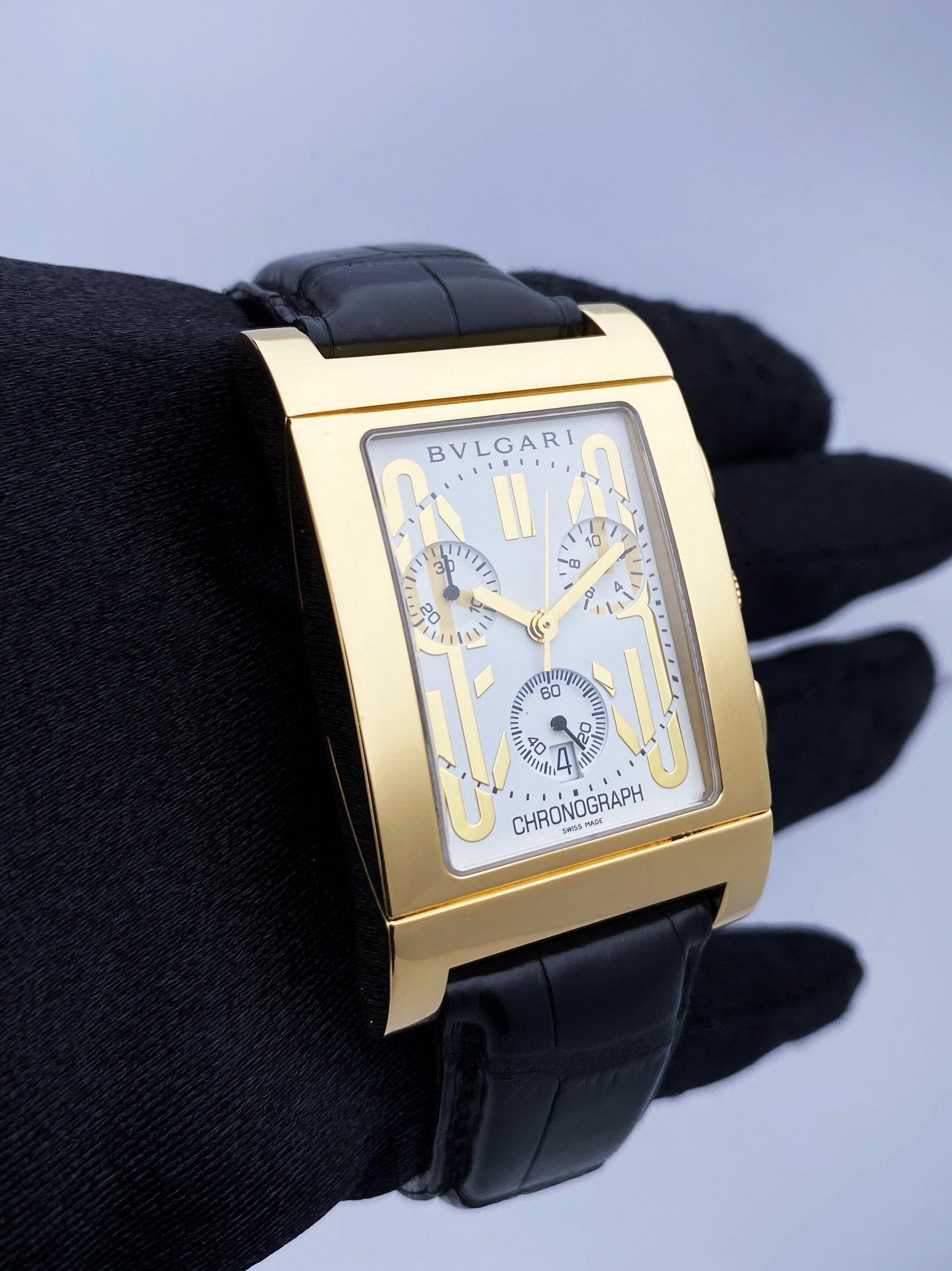 Bvlgari Rettangolo RTC 49 G 18K Yellow Gold Mens Watch