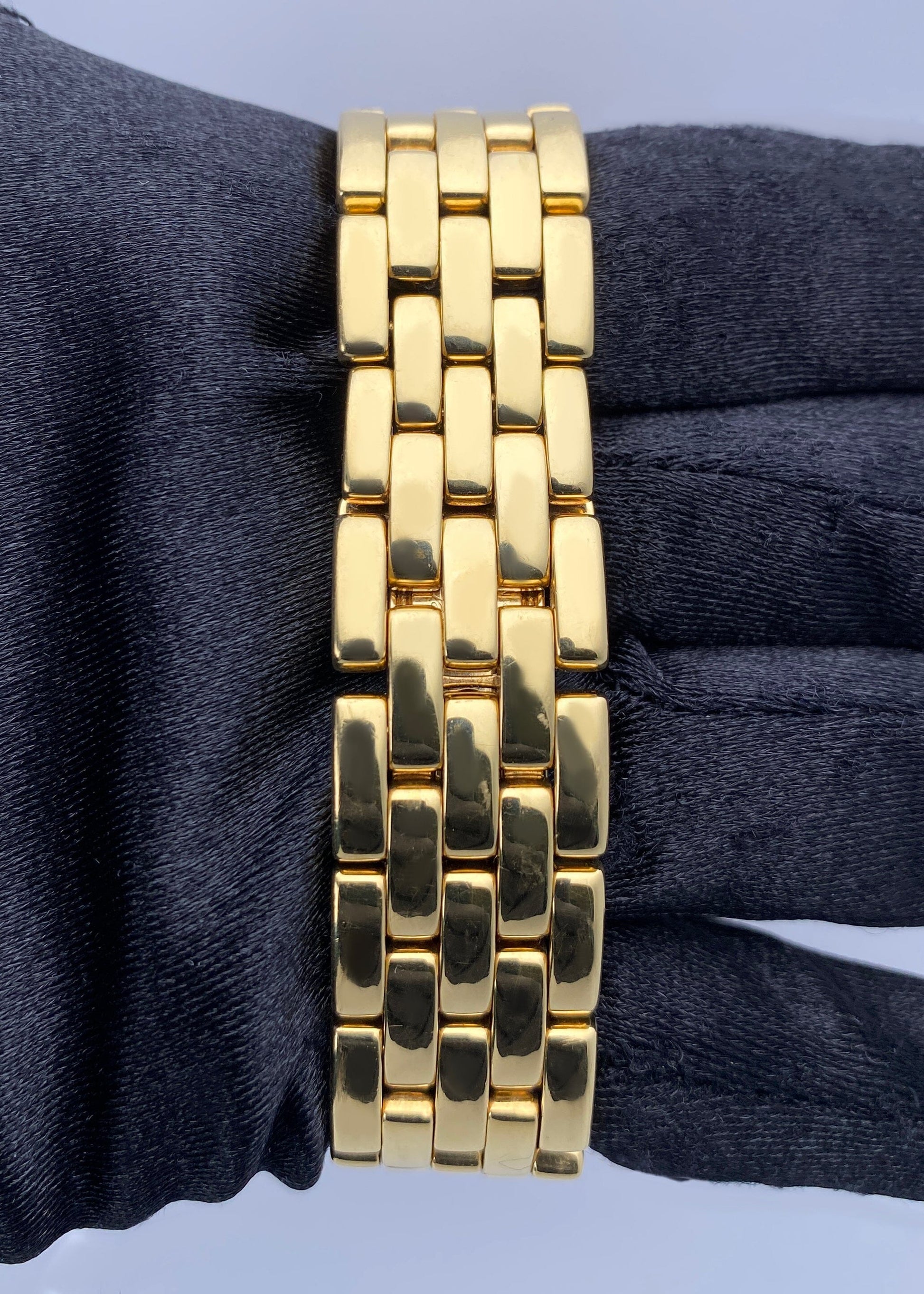 Cartier Cougar WF8006B9 Diamond 18K Yellow Gold Watch - Wristwatch
