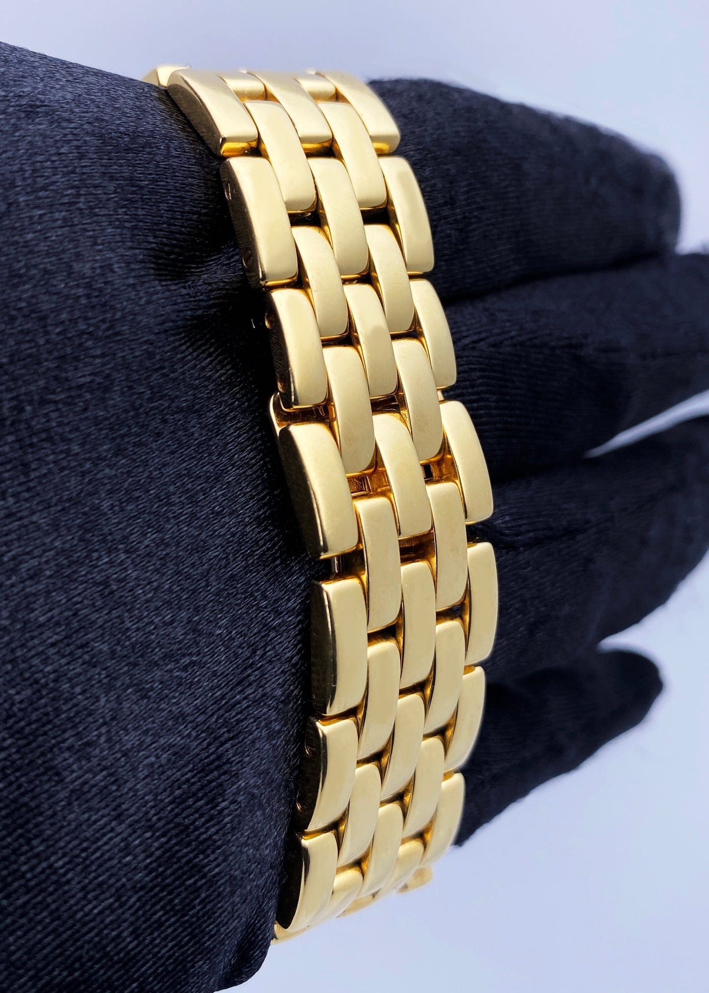 Cartier Cougar WF8006B9 Diamond 18K Yellow Gold Watch - Wristwatch