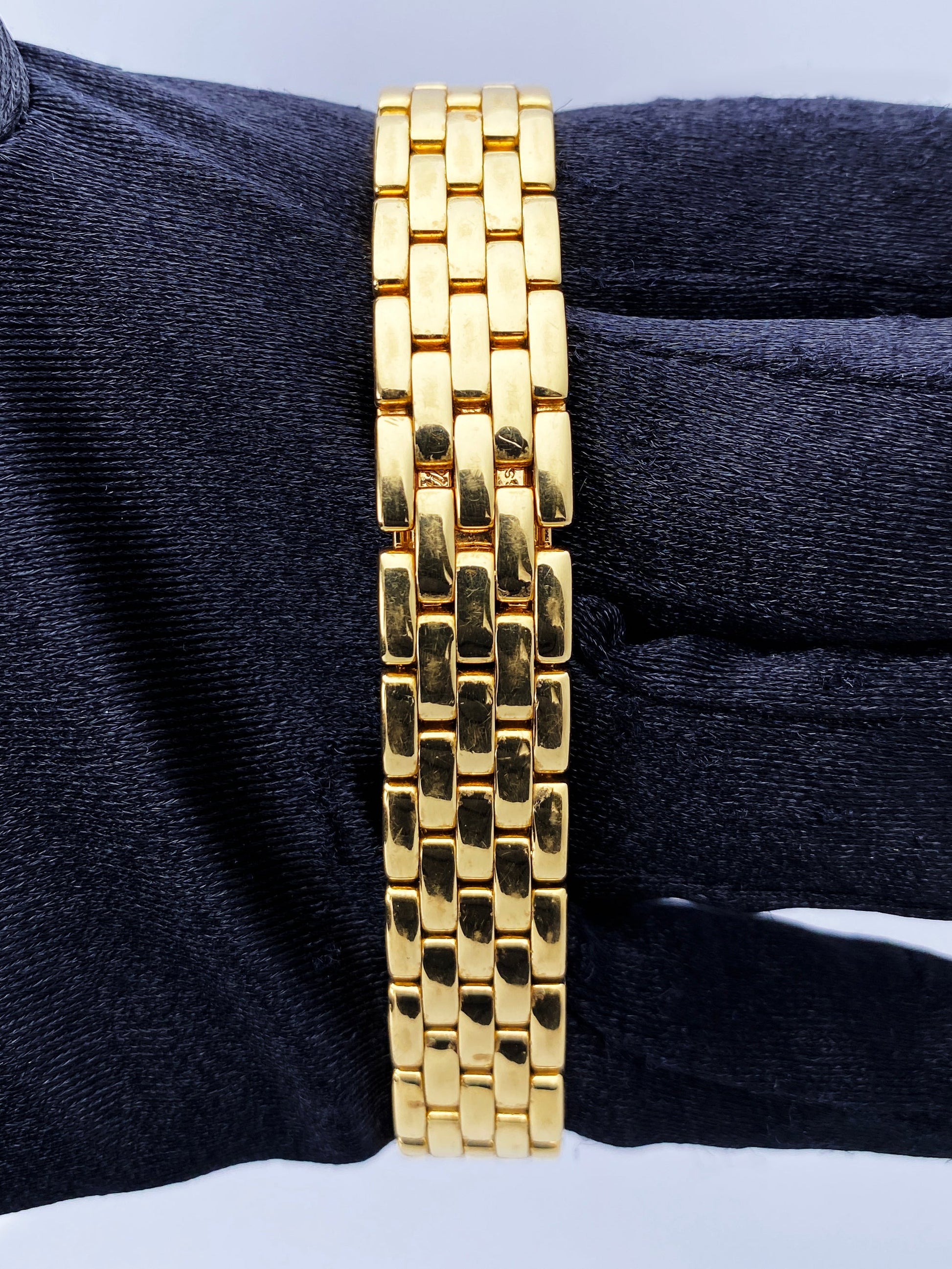 Cartier Panthere 1070 18K Yellow Gold Ladies Watch - Virtual