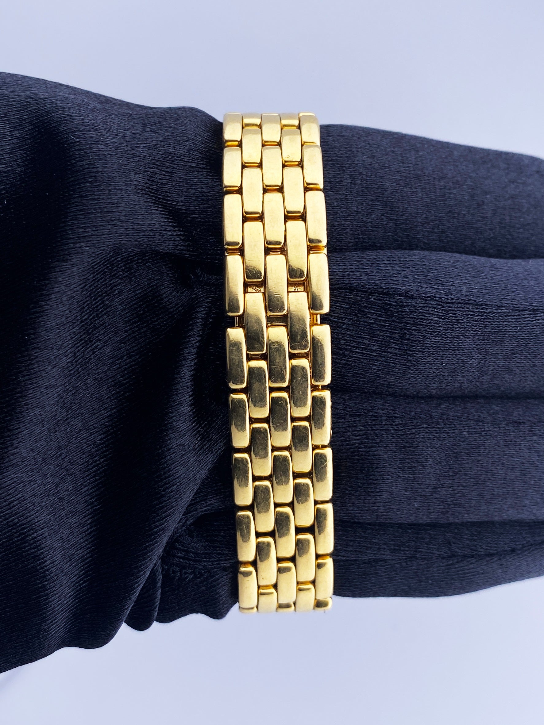 Cartier Panthere 8057929 18K Yellow Gold Ladies Watch - Wristwatch