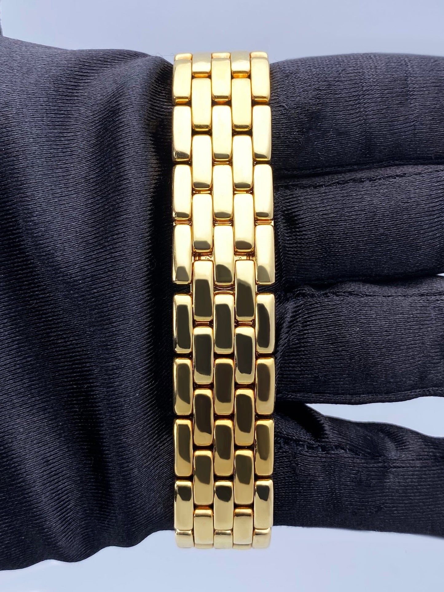 Cartier Panthere GGC98010 Yellow Gold Midsize Ladies Watch Box Papers