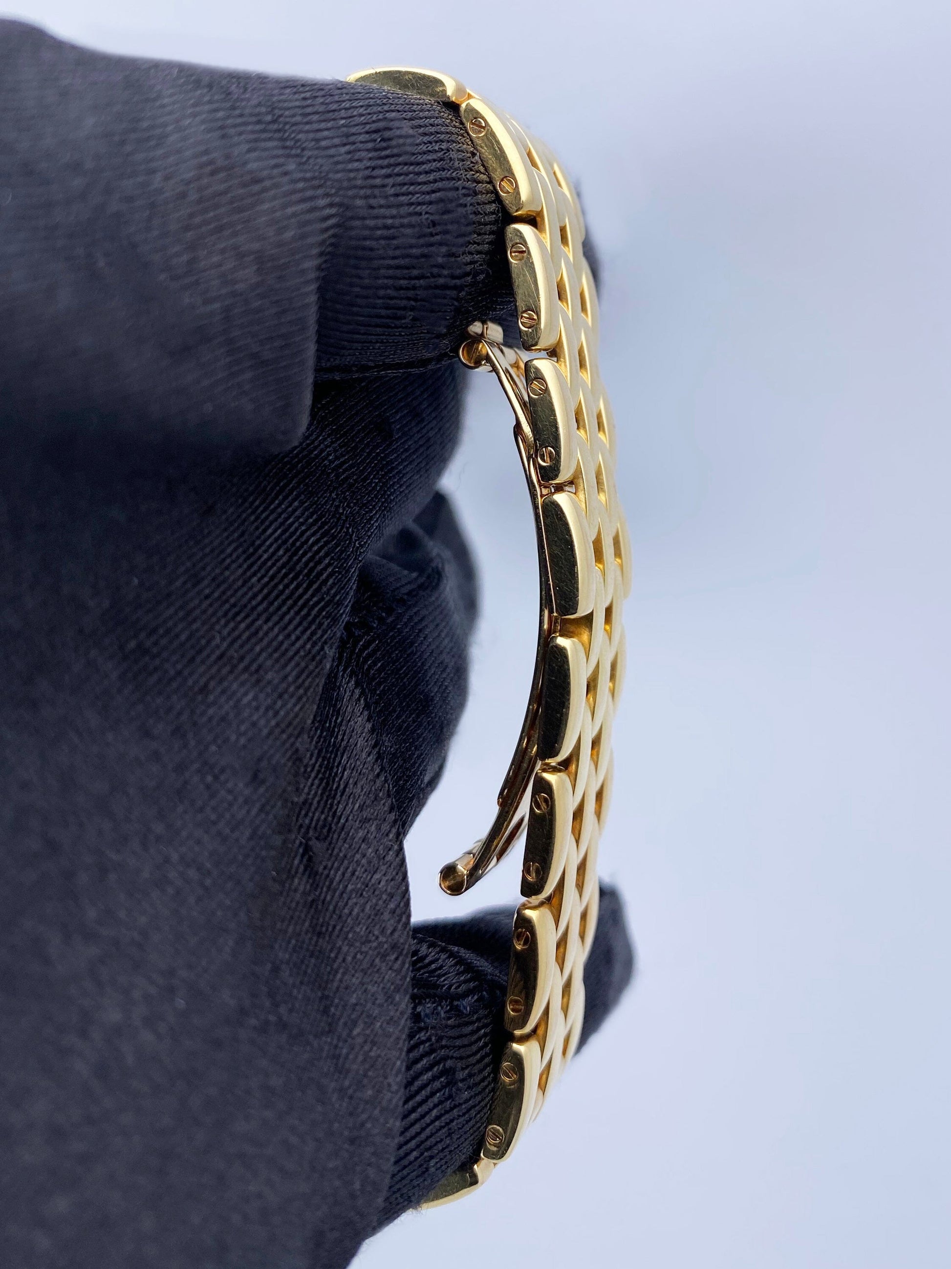 Cartier Panthere GGC98010 Yellow Gold Midsize Ladies Watch Box Papers