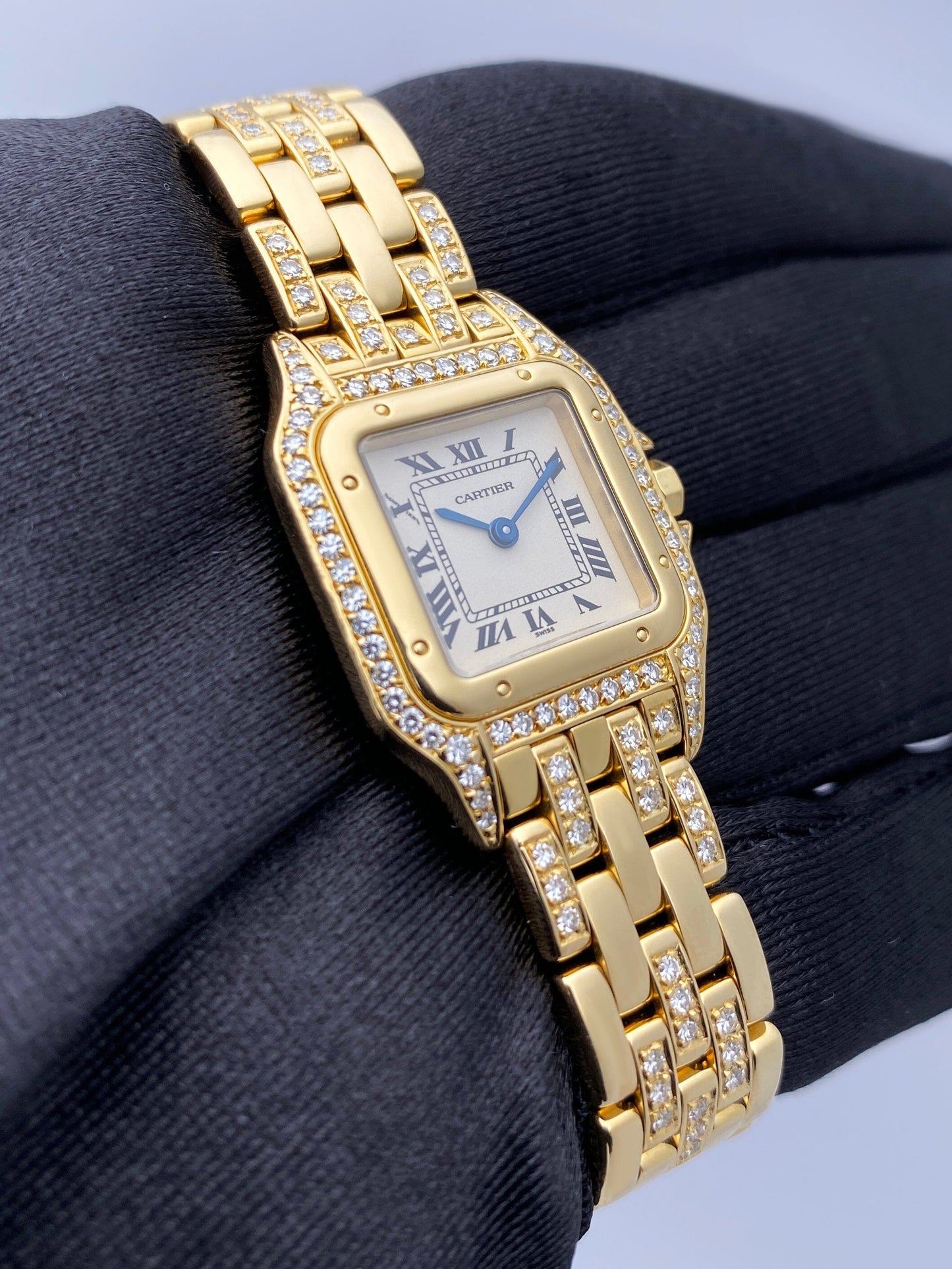 Cartier Panthere WF3001B9 Diamond 18K Yellow Gold Ladies Watch