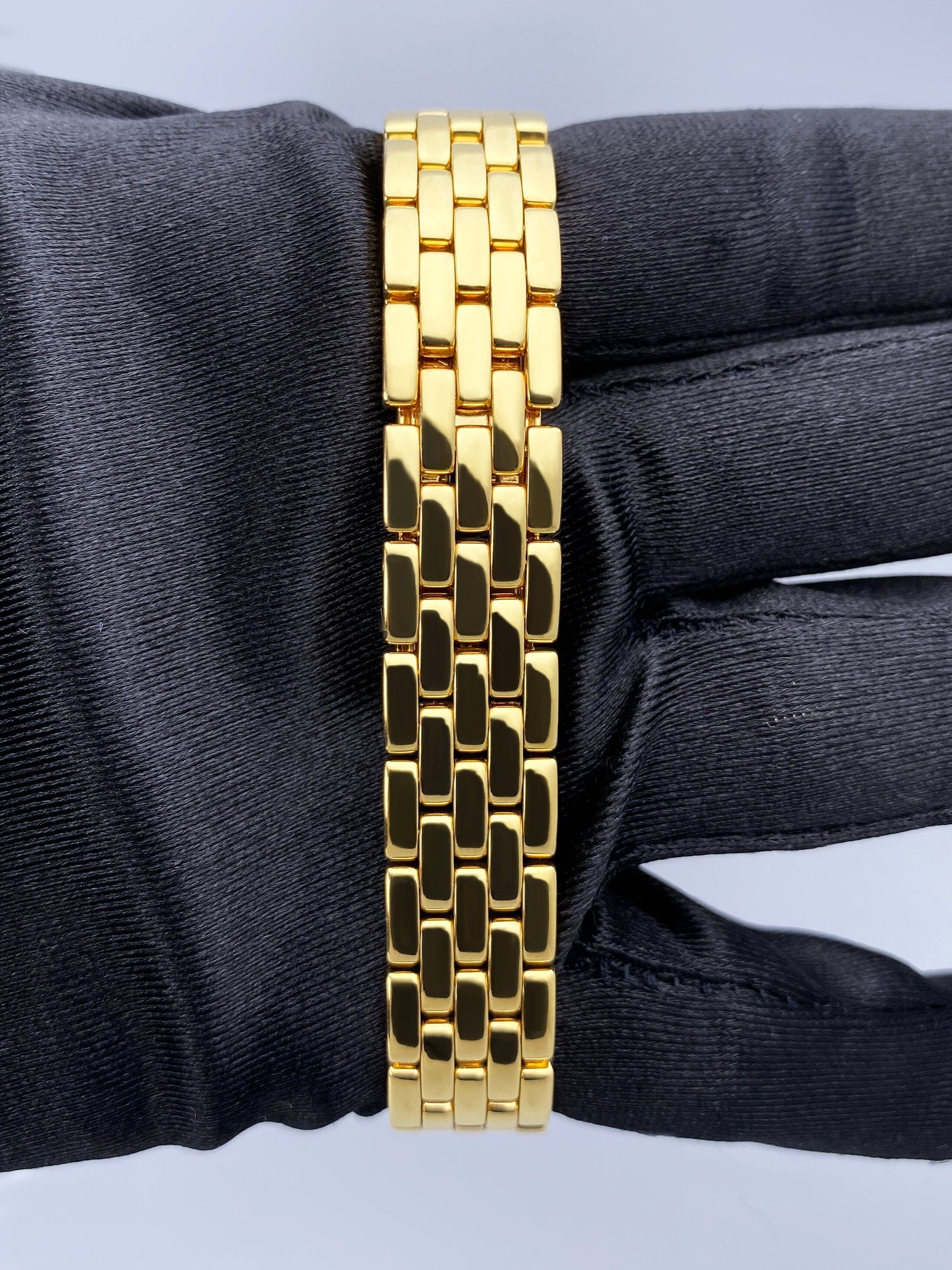 Cartier Panthere WF3070B9 18K Yellow Gold Diamonds Ladies Watch