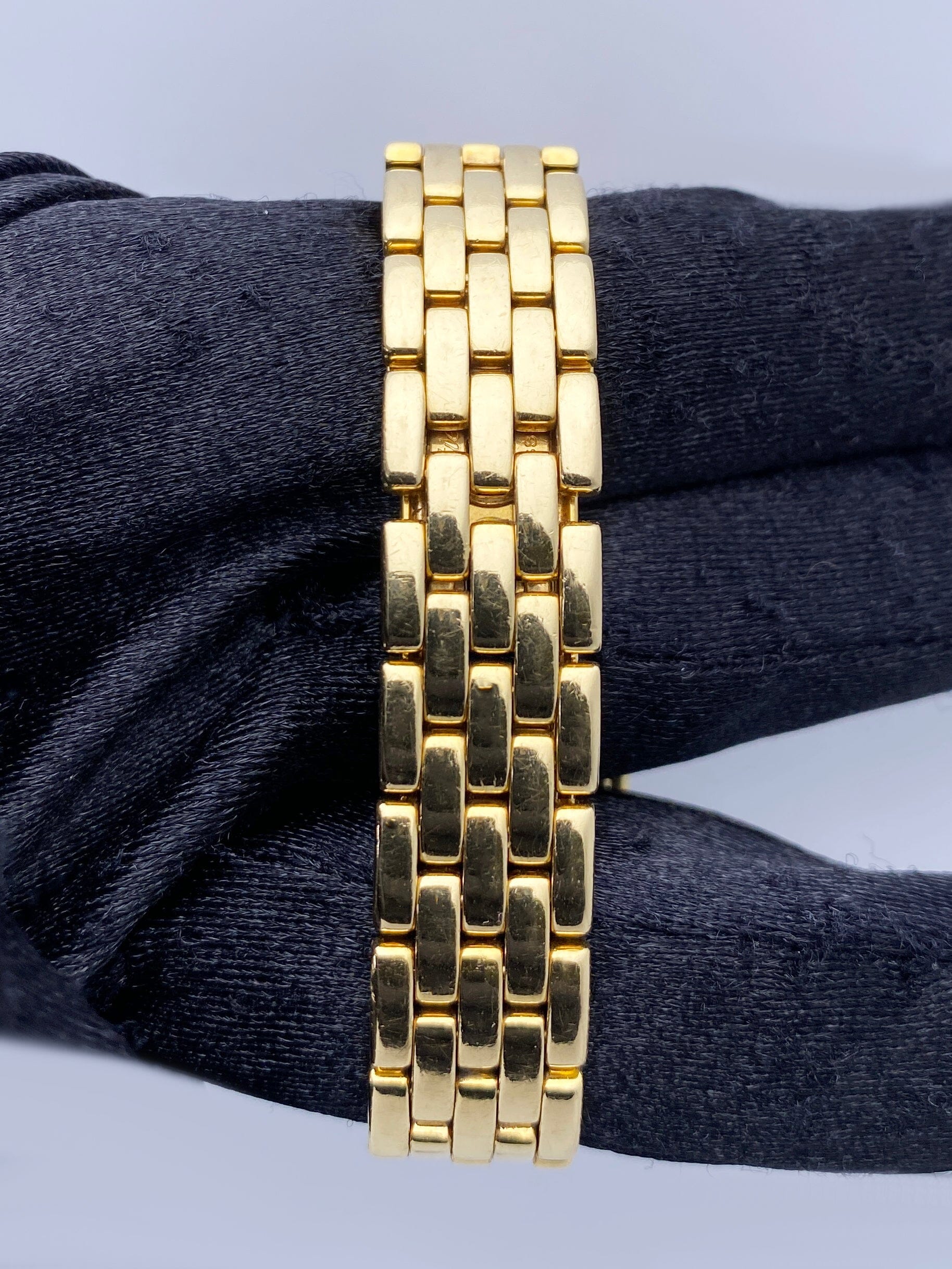 Cartier Panthere WF3072B9 Diamond 18K Yellow Gold Ladies Watch - Wristwatch