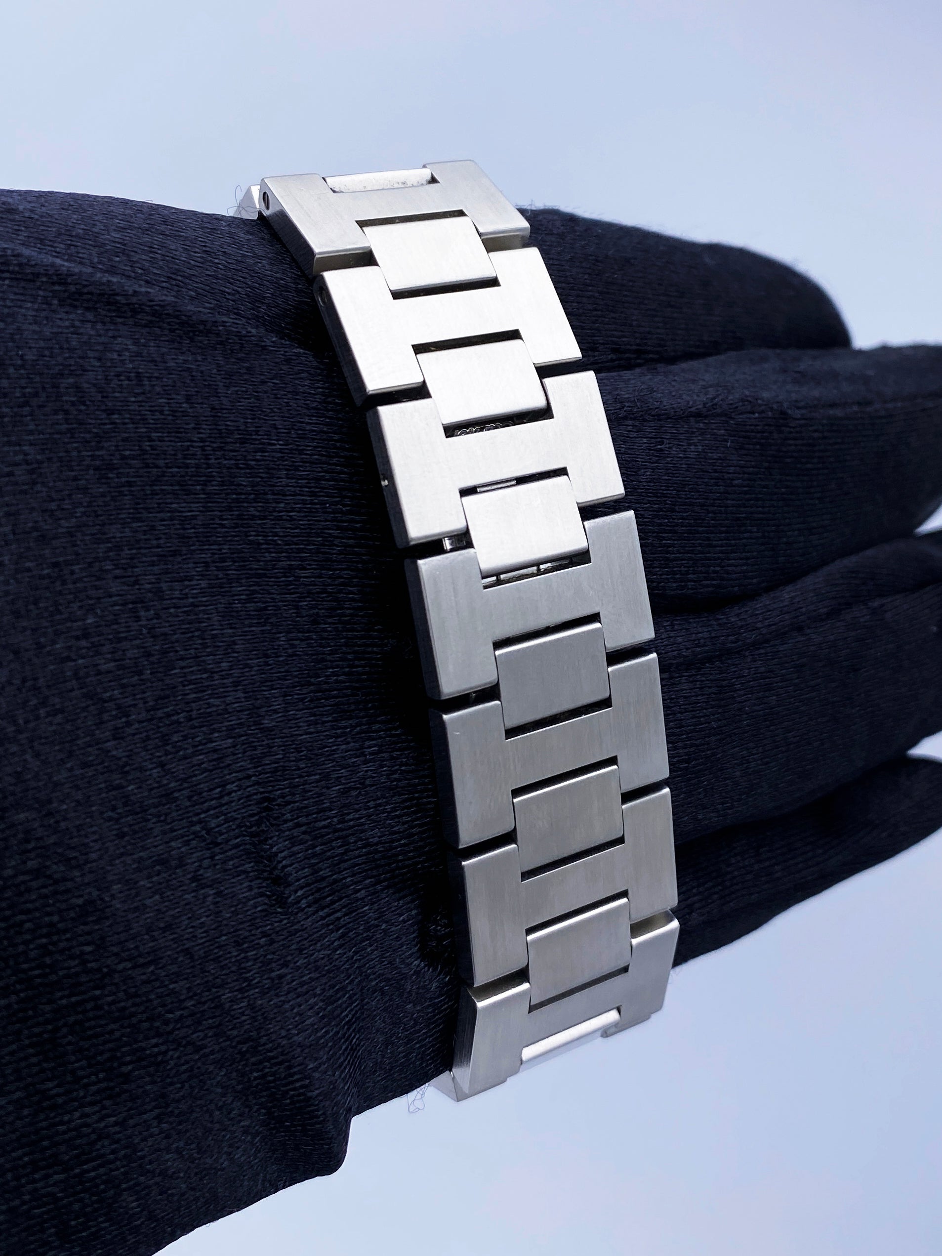 Cartier Pasha 2475 White Dial Steel Ladies Watch - Virtual