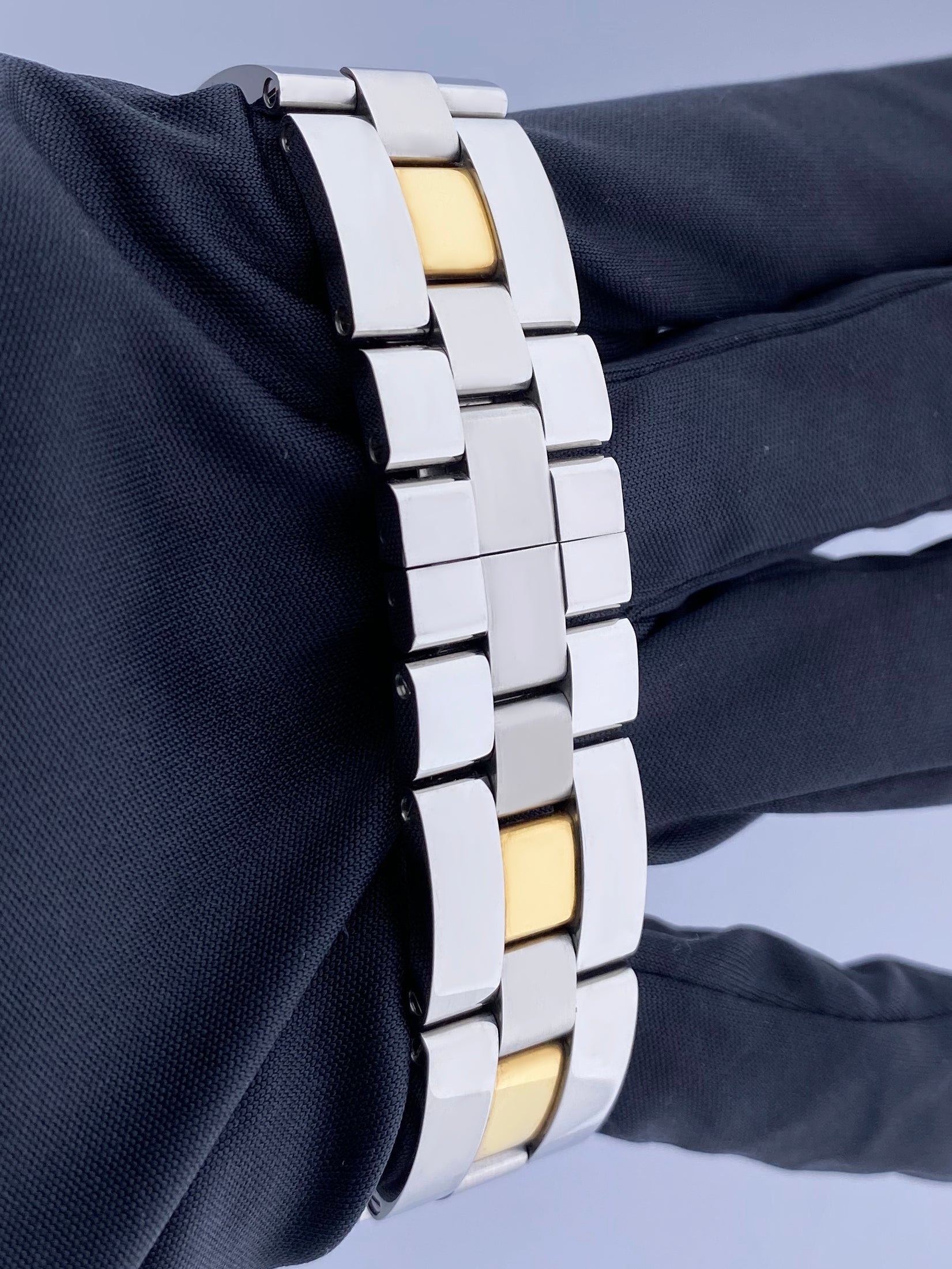 Cartier Roadster 2510 18k Yellow Gold & Steel Mens Watch