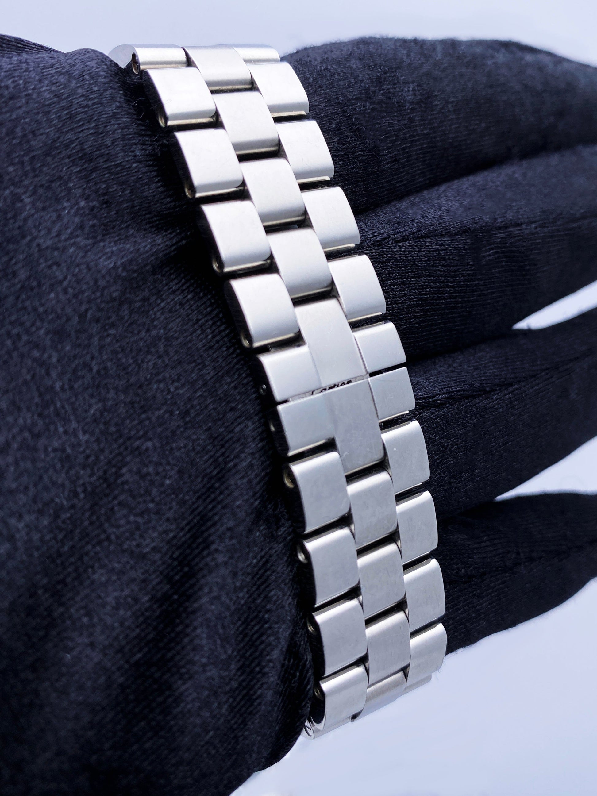 Cartier Roadster W62017V3 Pink Dial Steel Ladies Watch