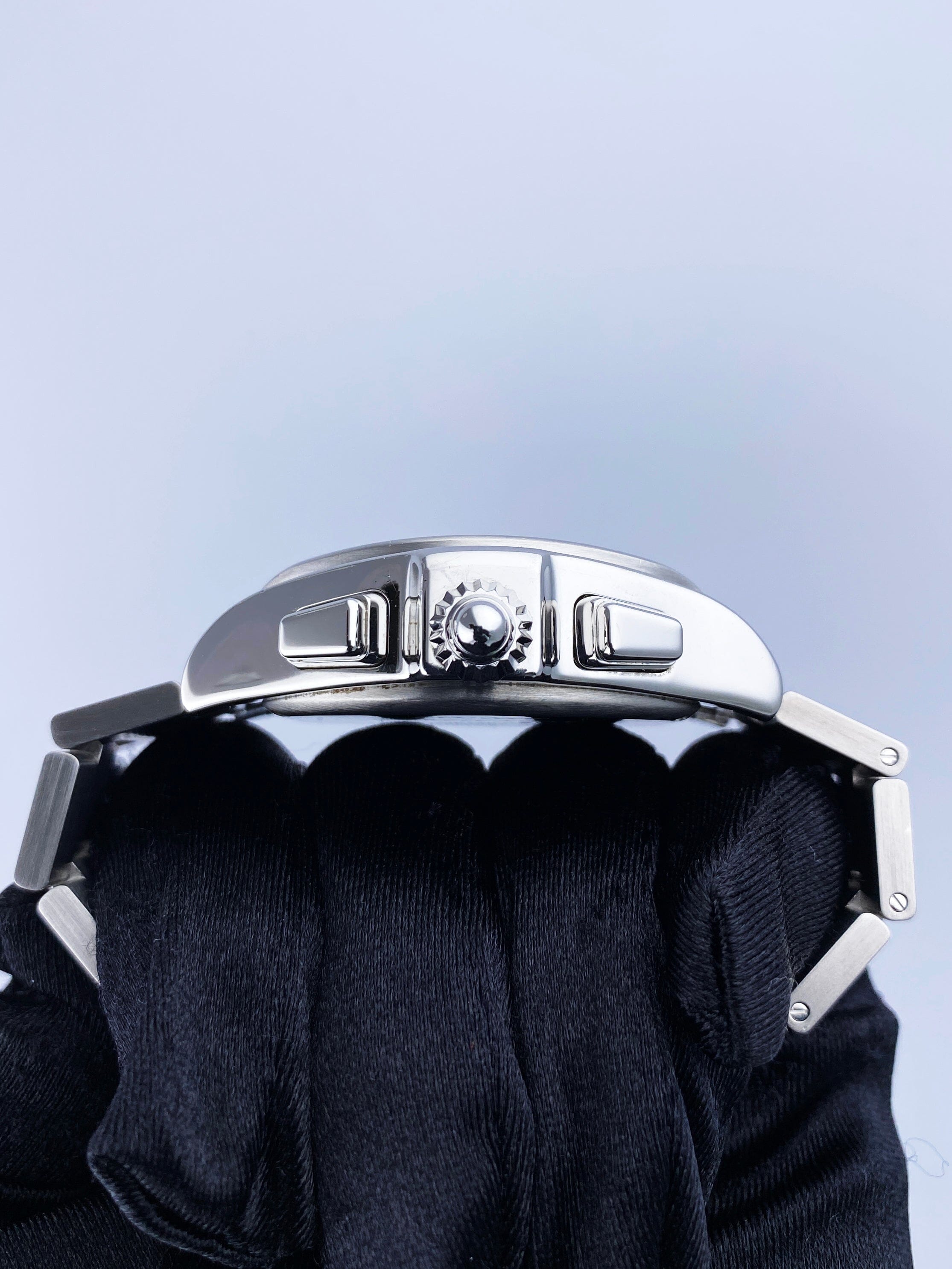 Cartier Roadster XL W6206019 Sliver Dial Mens Watch | – Phigora
