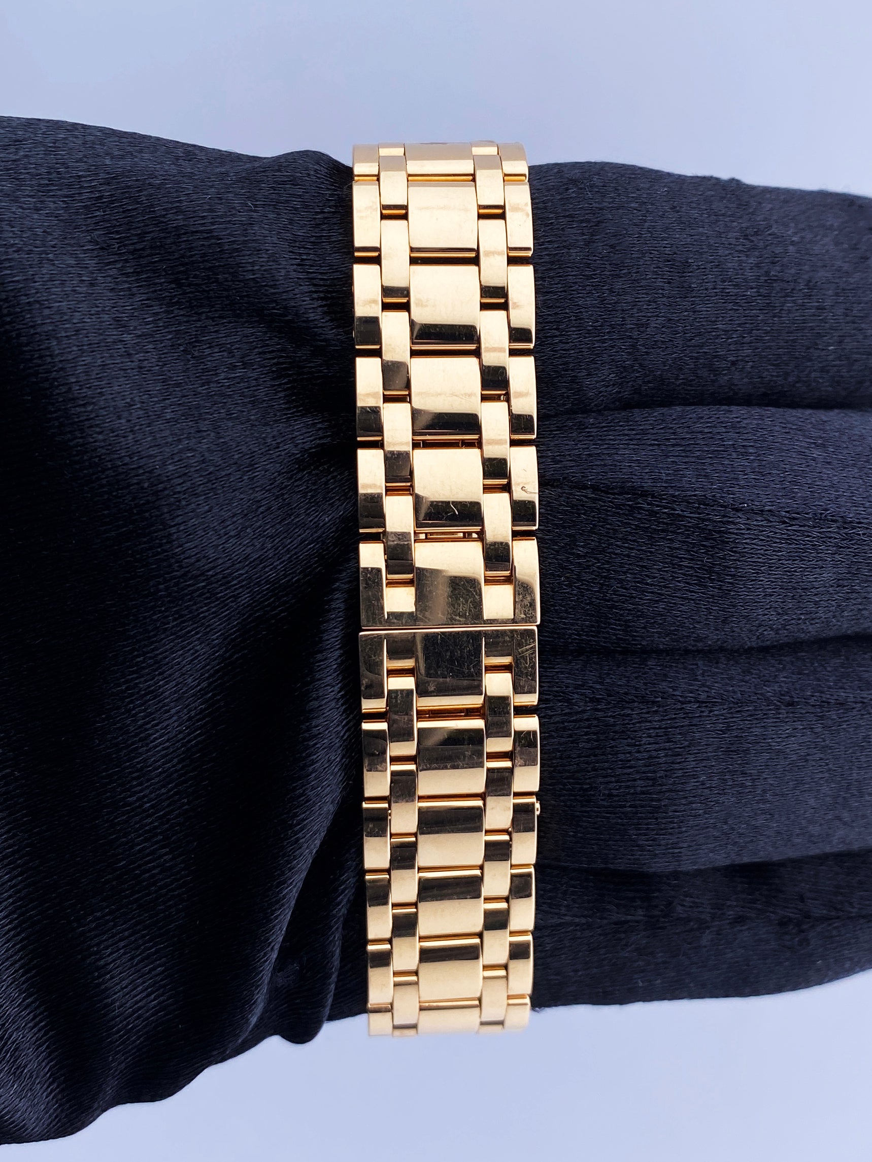 Cartier Tank Americaine WB7079M5 2503 Diamond Ladies Watch Box Papers - Wristwatch