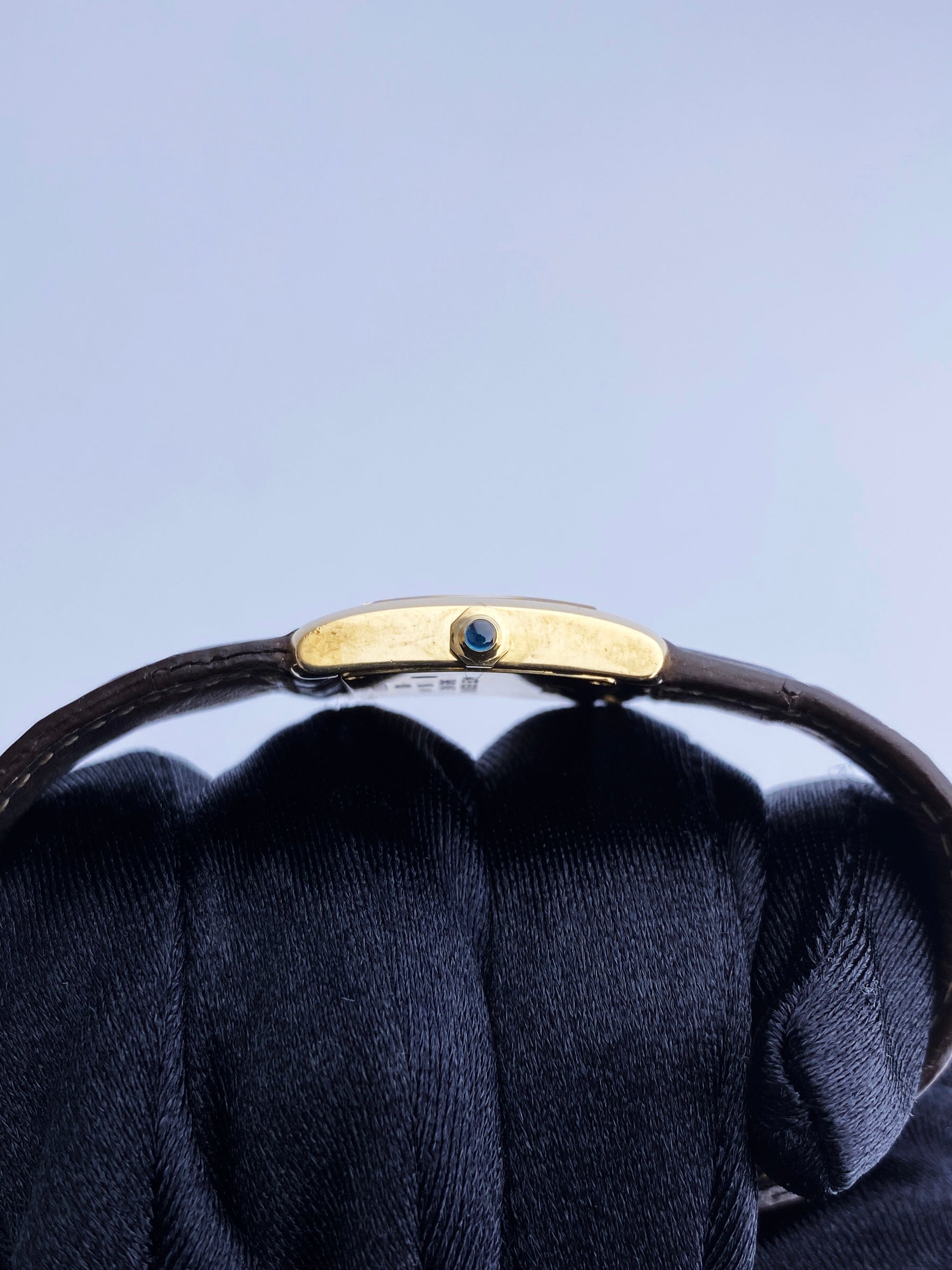 Cartier Tank Francaise 1820 18K Yellow Gold Ladies Watch