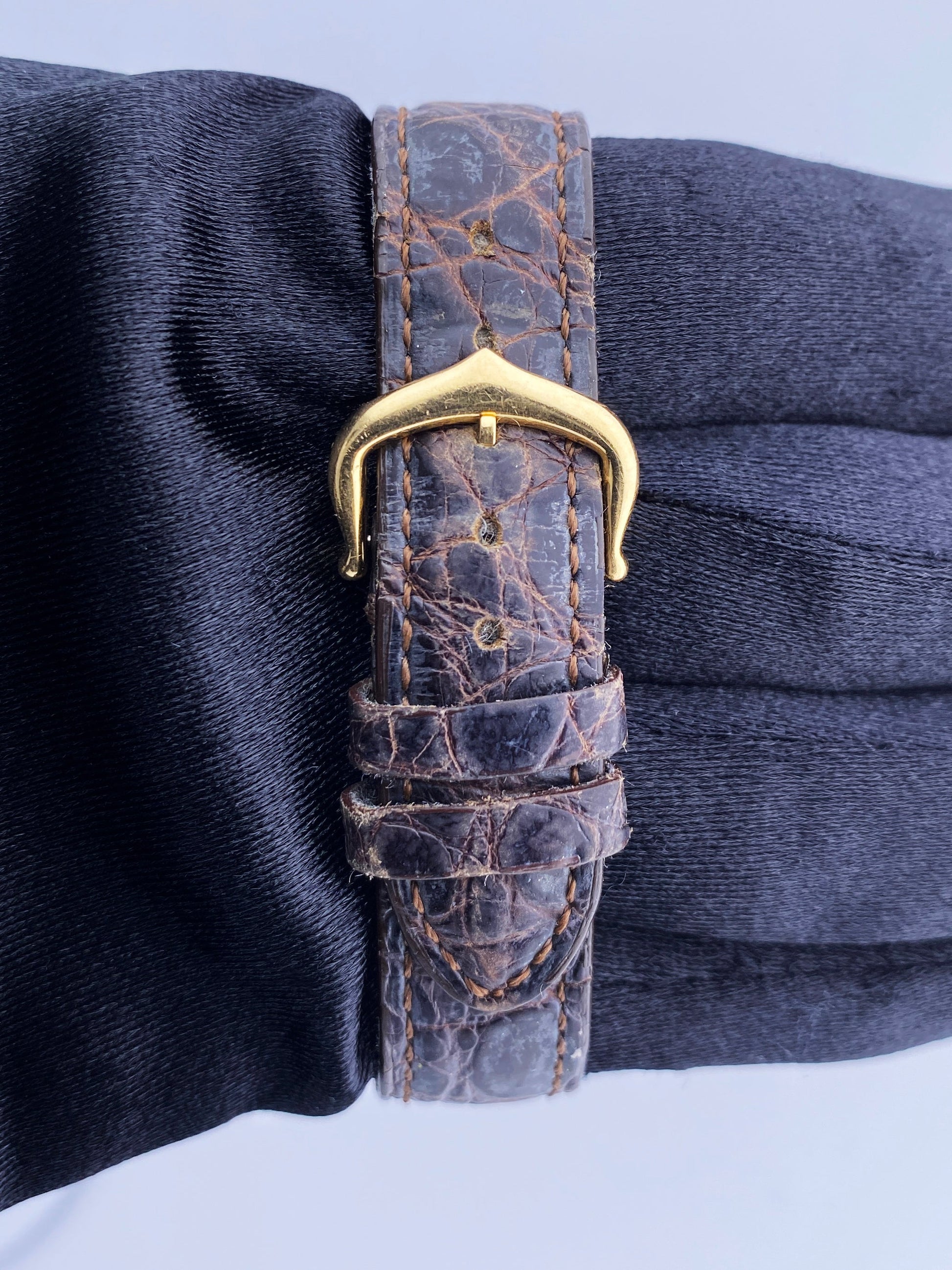 Cartier Tank Francaise 1820 18K Yellow Gold Ladies Watch