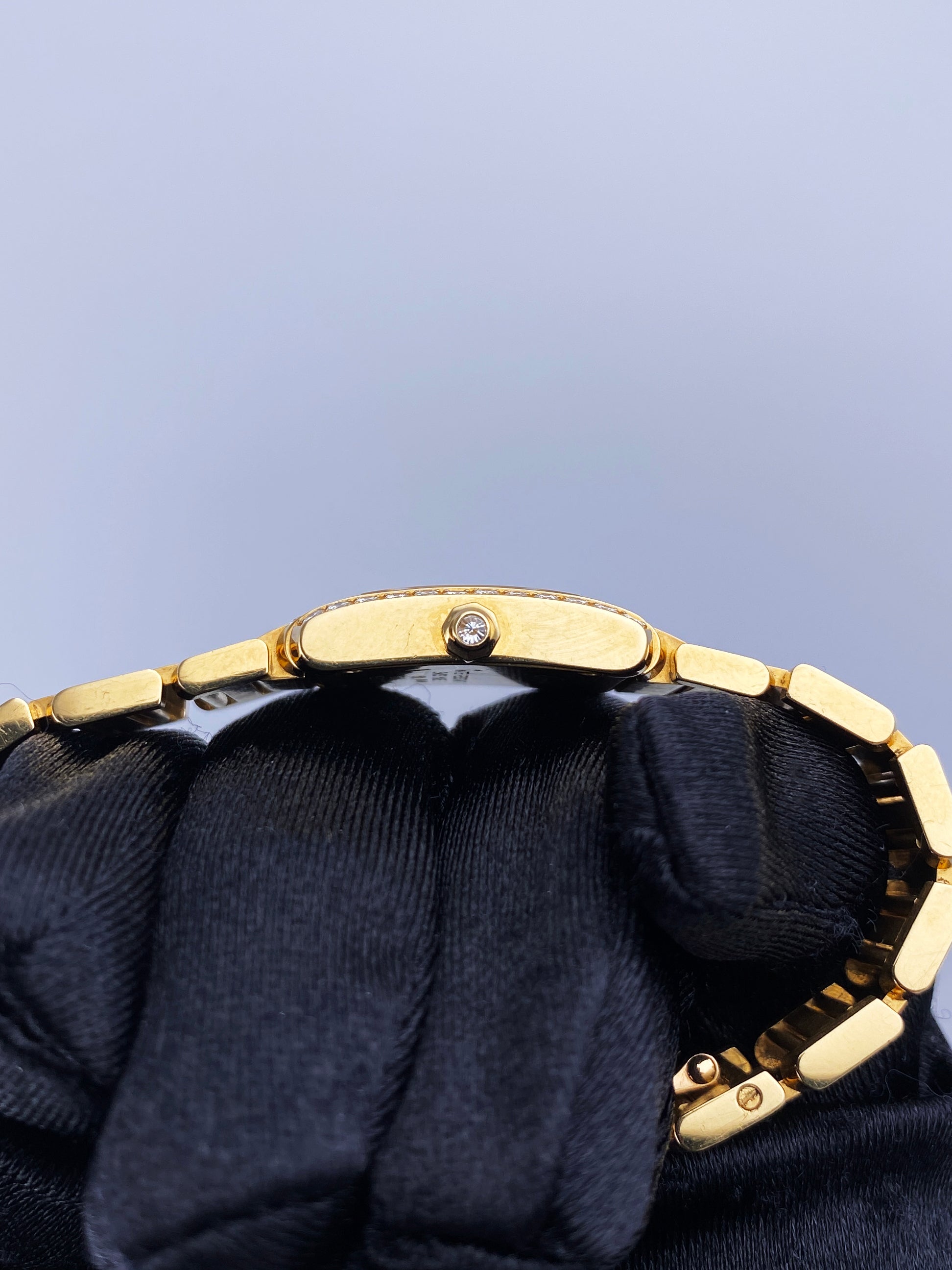 Cartier Tank Francaise 2364 Diamond Ladies Watch Box Papers