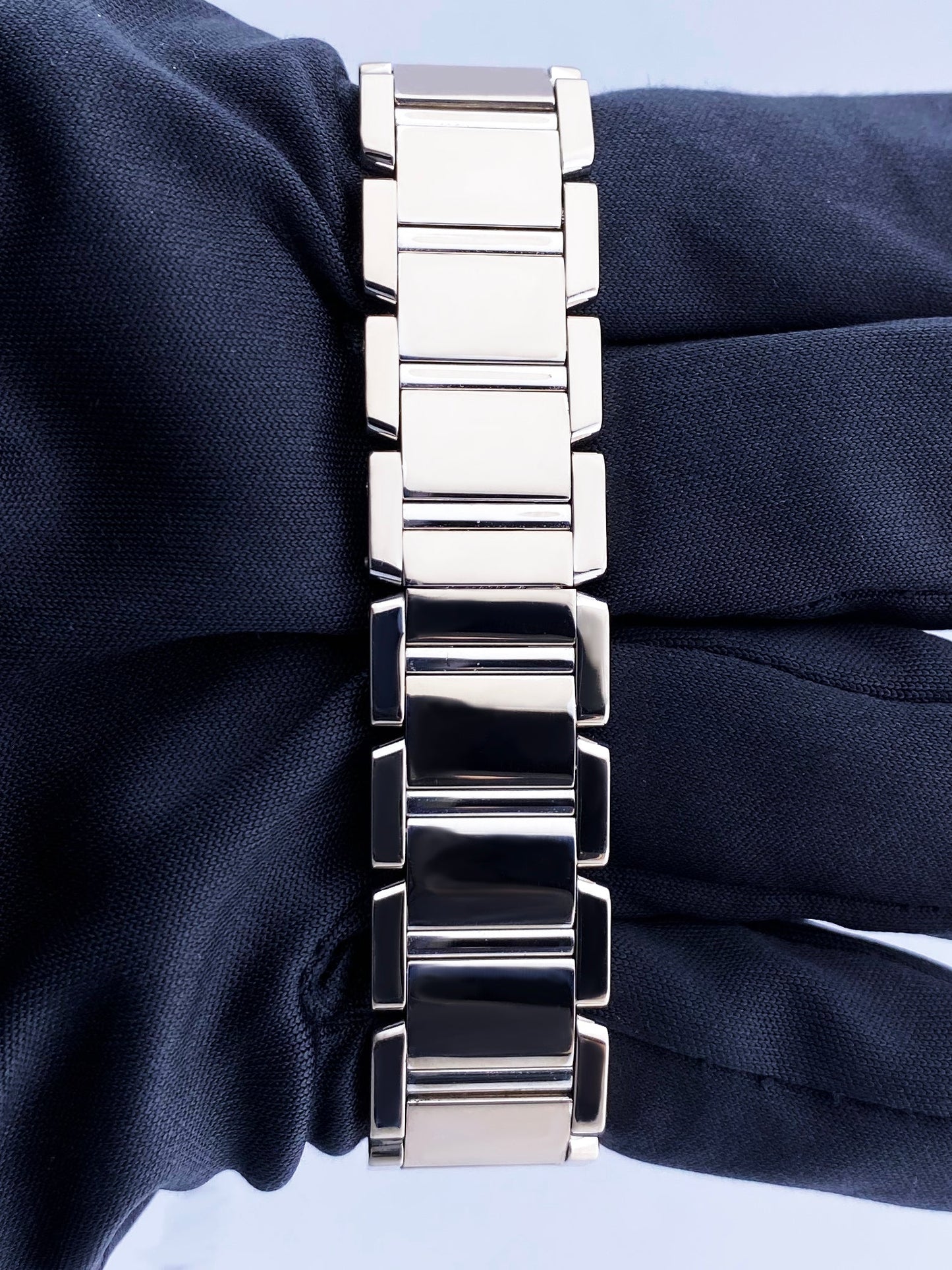 Cartier Tank Francaise 2403 18K White Gold Ladies Watch - Wristwatch