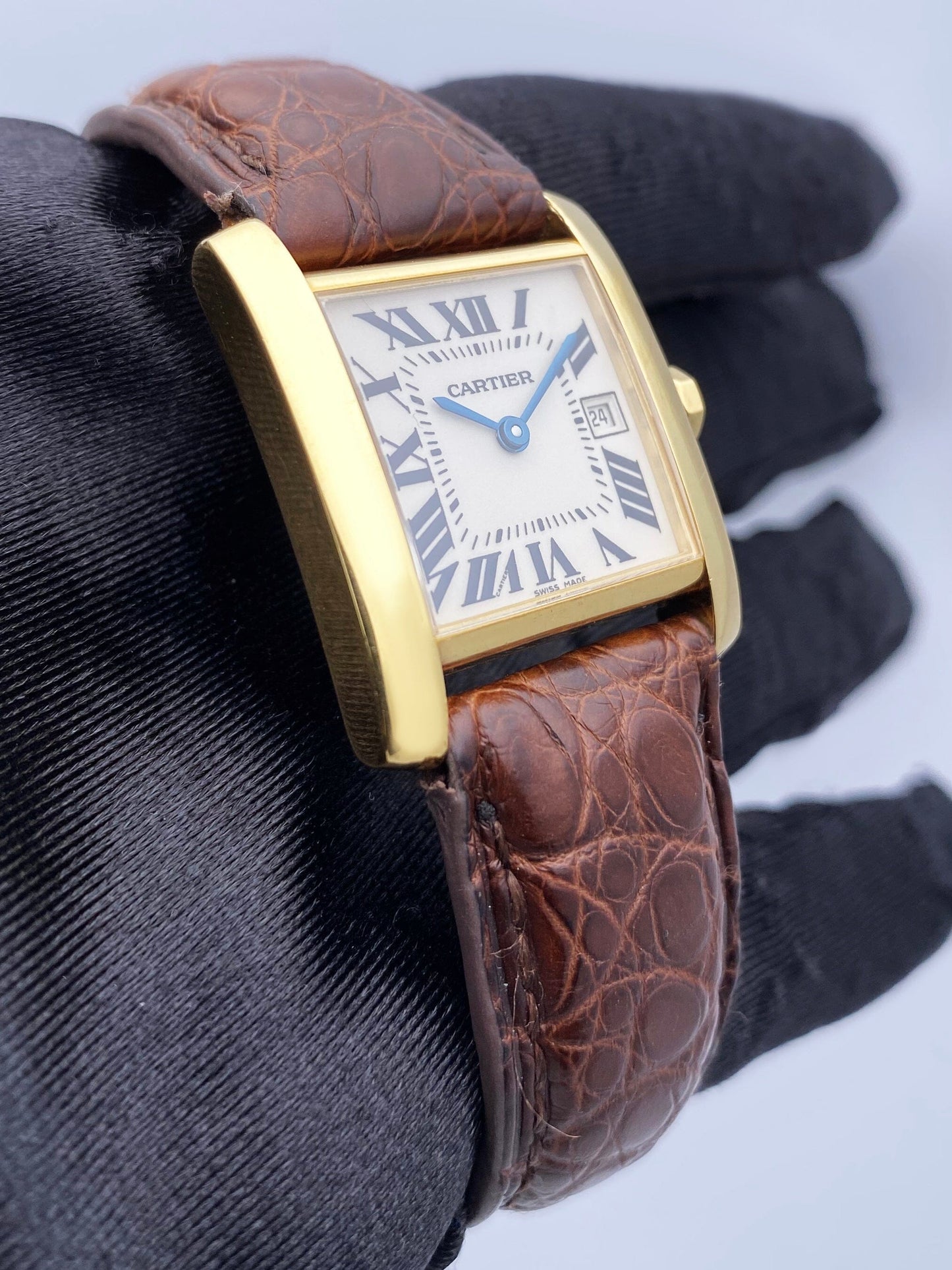 Cartier Tank Francaise W5001456 18K Yellow Gold Ladies Watch - Watches