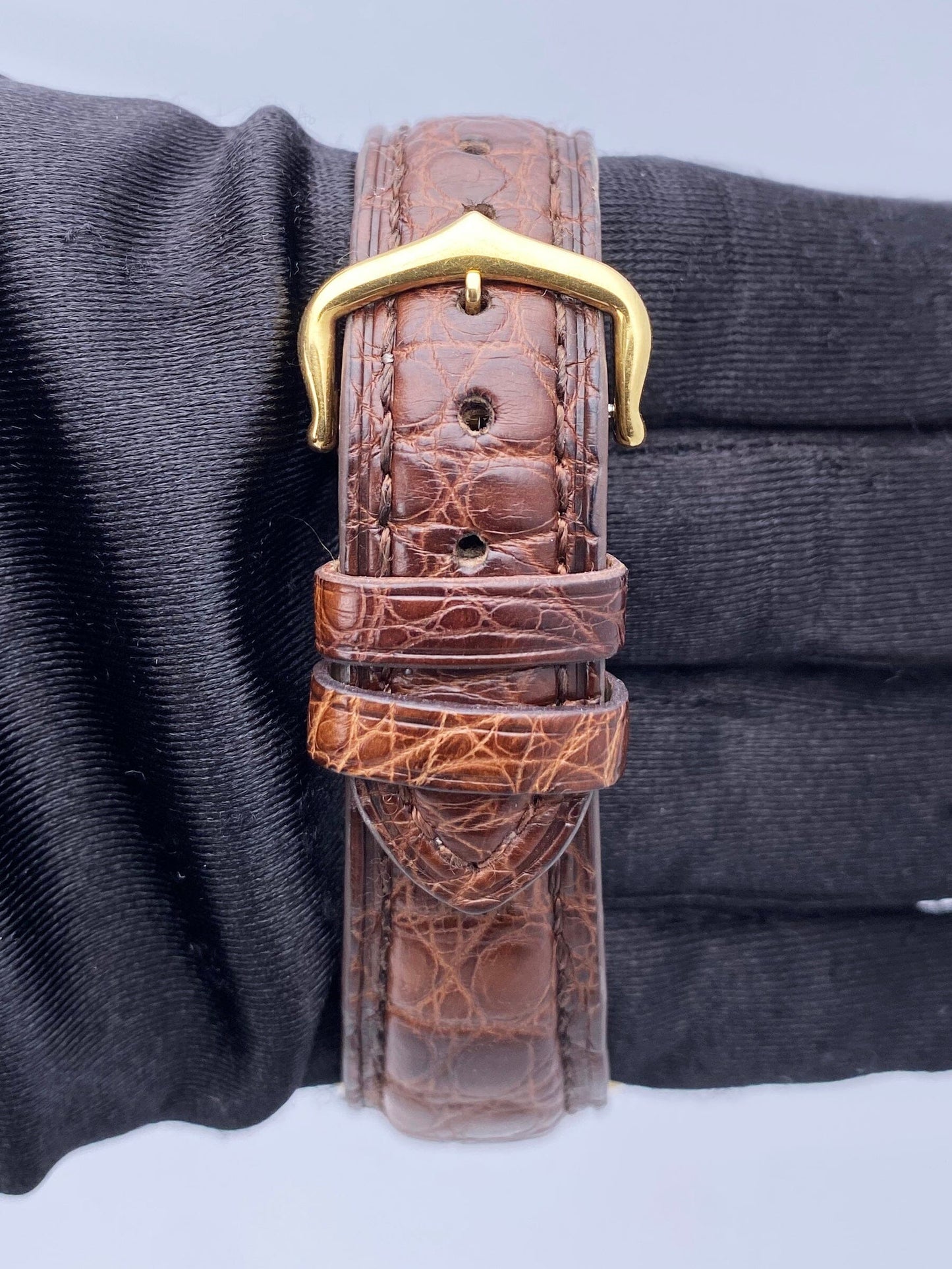 Cartier Tank Francaise W5001456 18K Yellow Gold Ladies Watch - Watches