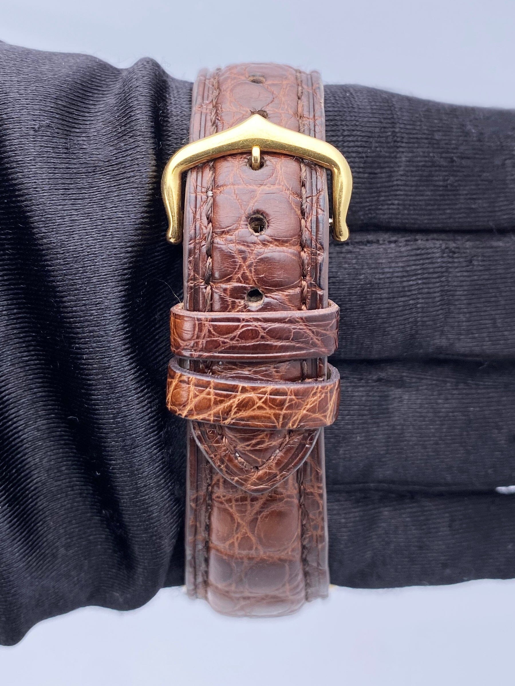 Cartier Tank Francaise W5001456 18K Yellow Gold Ladies Watch - Watches